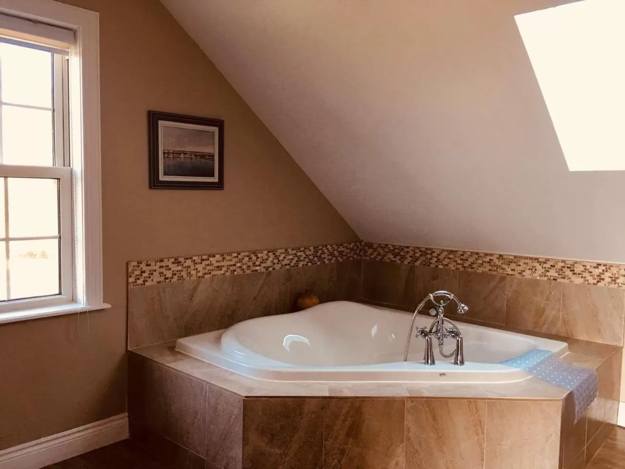 Bathroom in Seaview White House