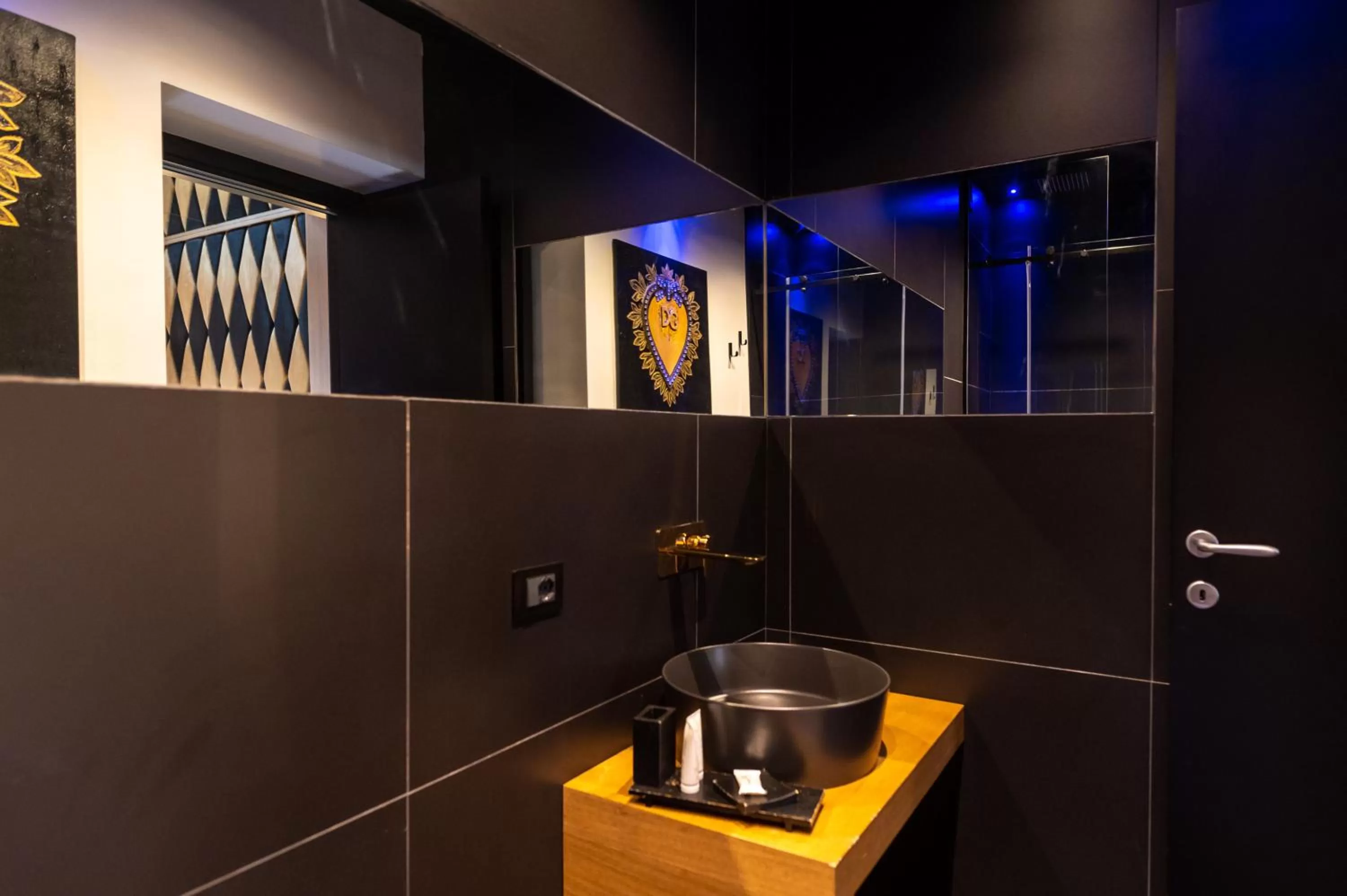 Bathroom in Maximum hub suite&spa