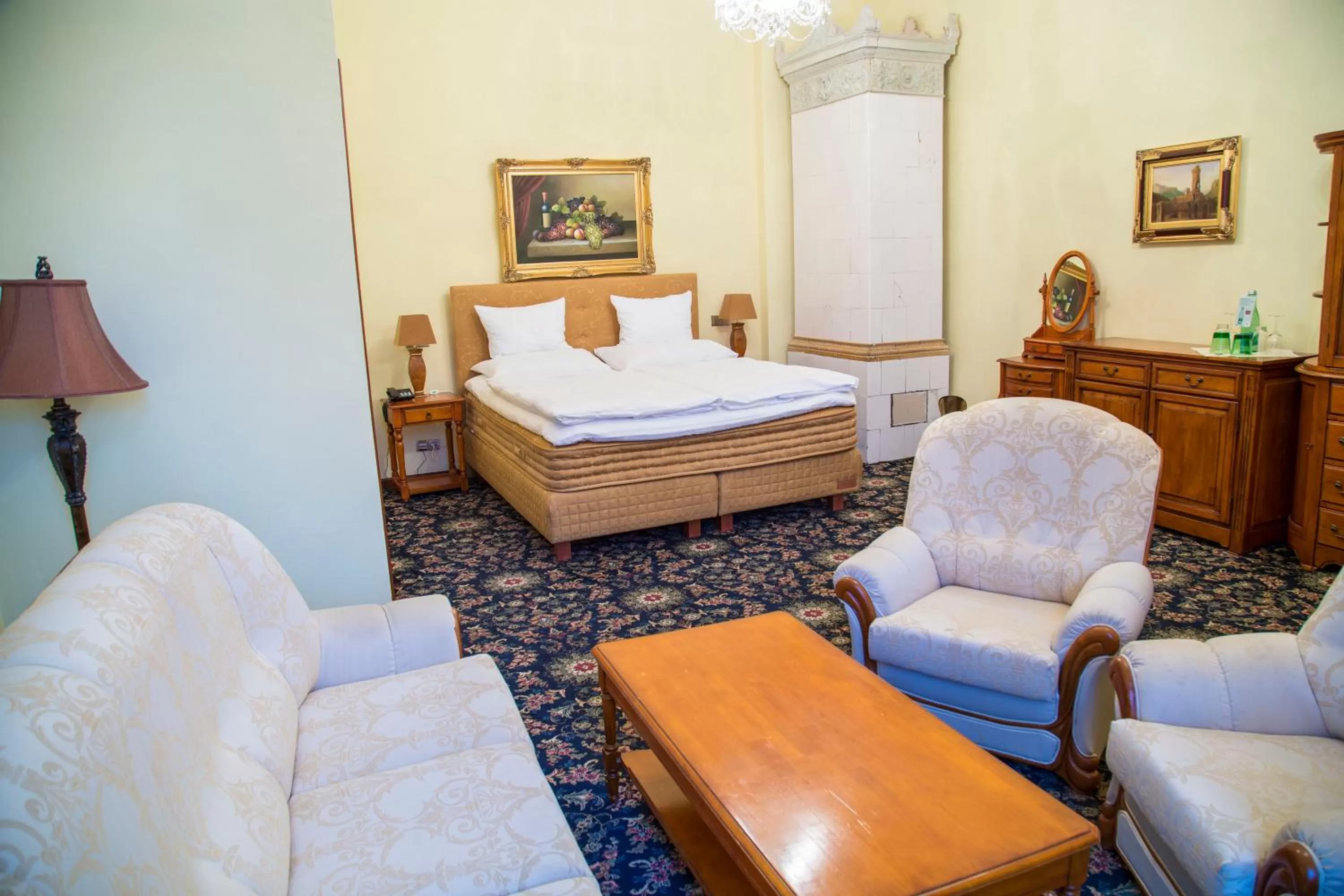 Bedroom, Bed in Chateau Zbiroh