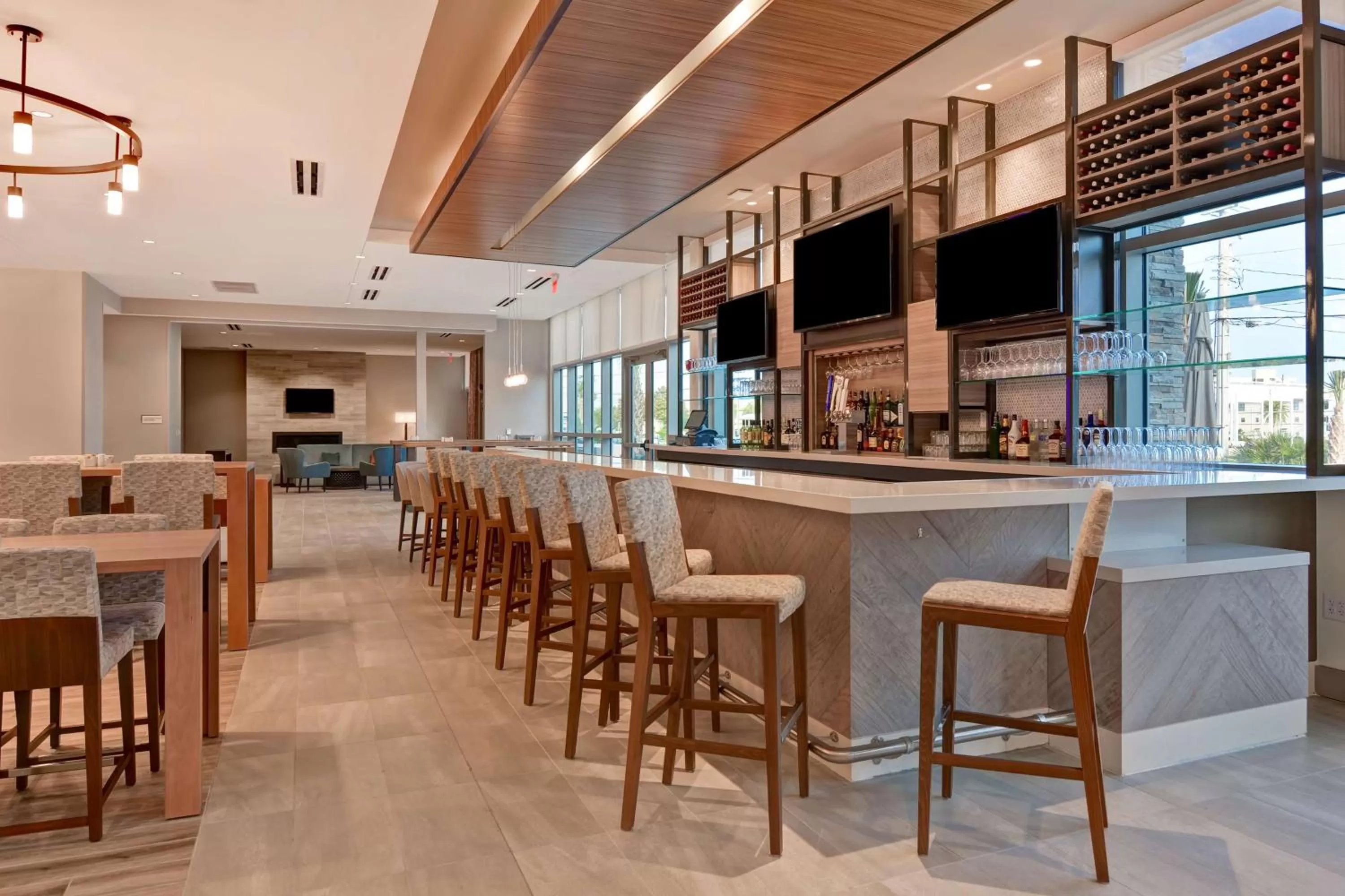 Lounge or bar in Hilton Garden Inn Destin Miramar Beach, Fl