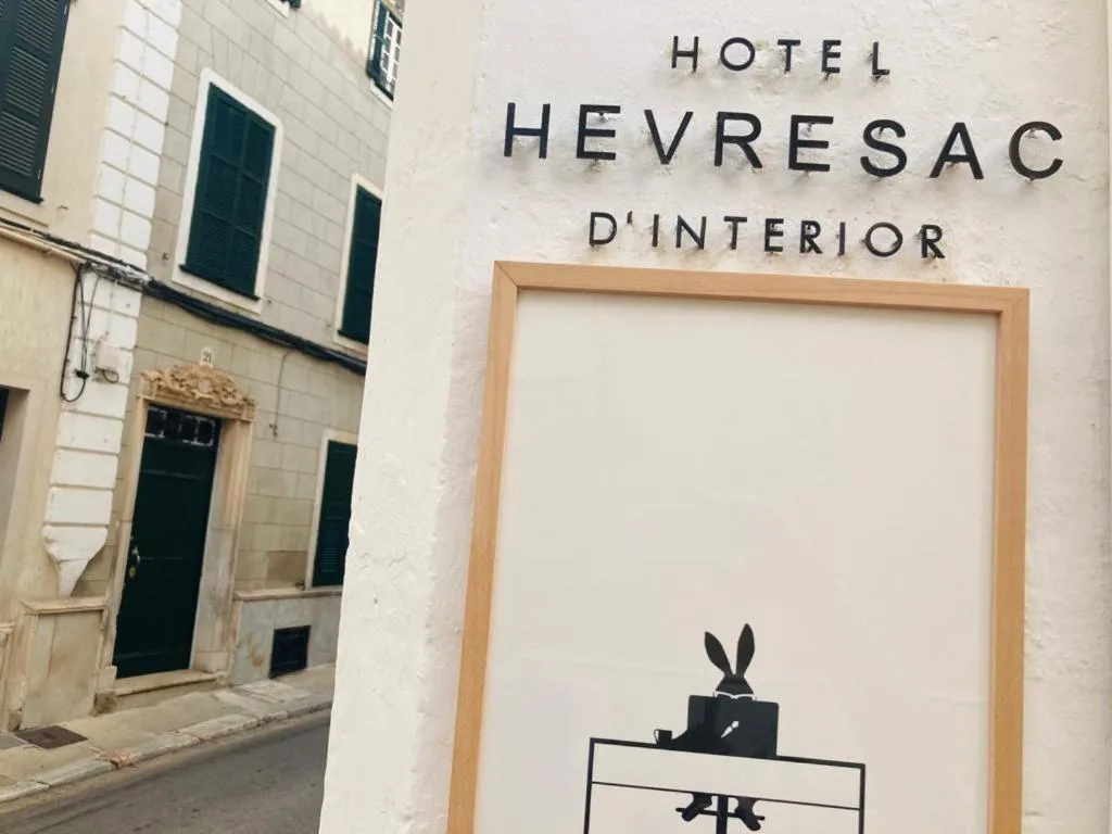 Property building in Hotel Hevresac Singular & Small