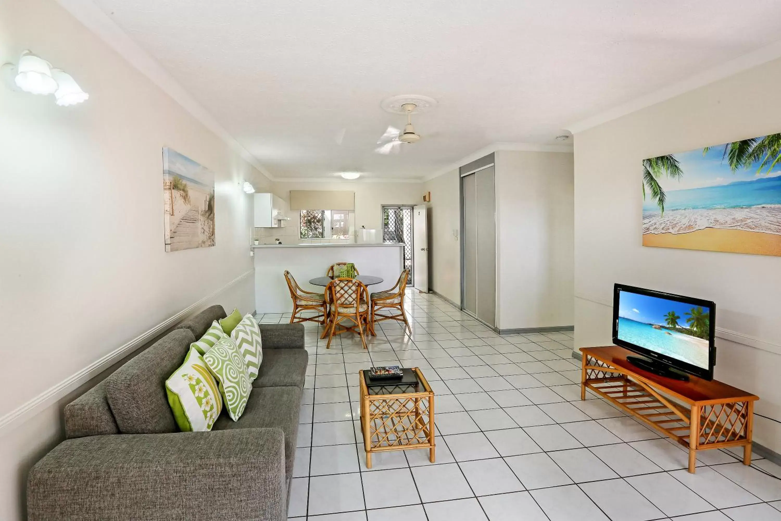 Living room, Seating Area in Citysider Cairns Holiday Apartments