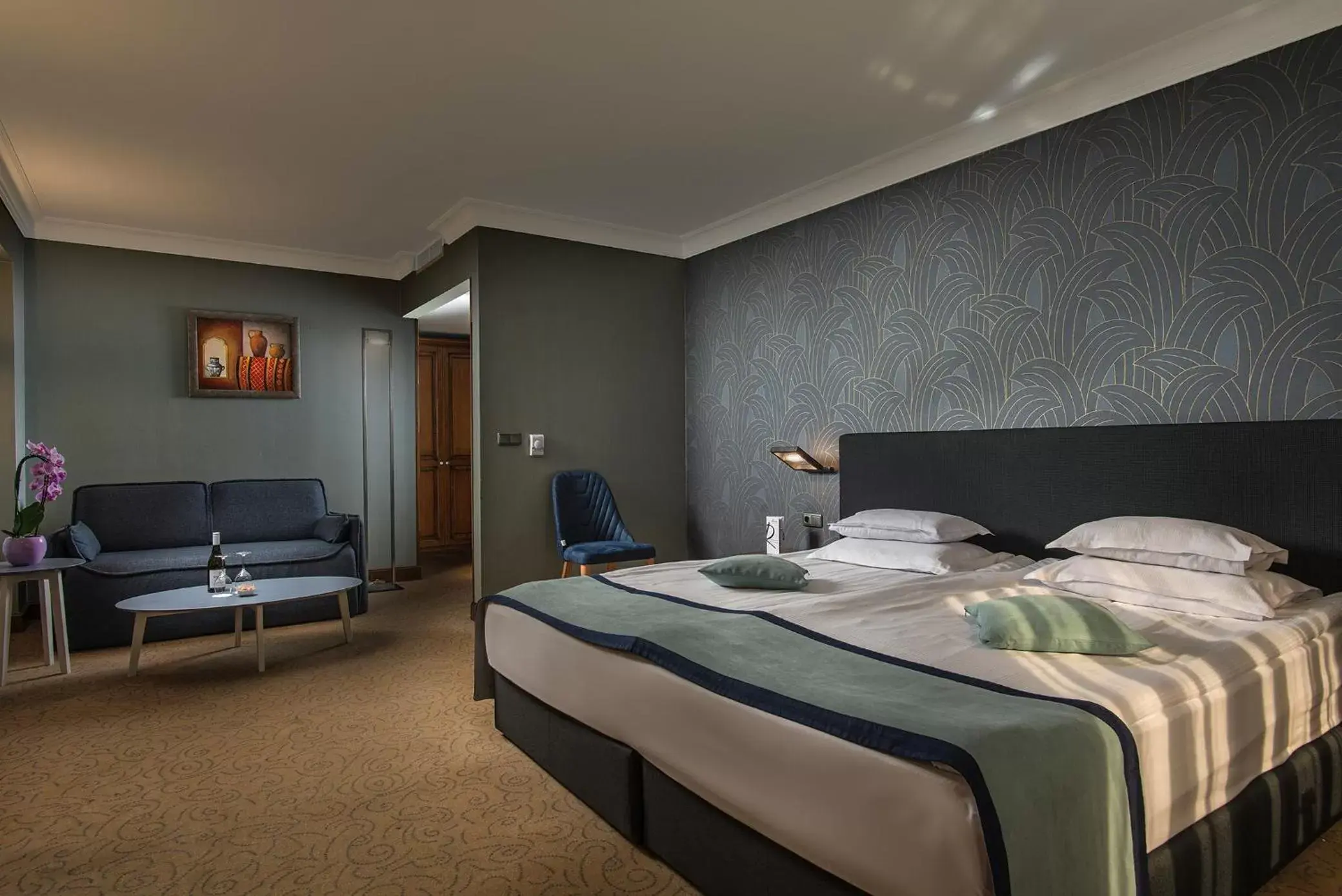 Day, Bed in Rosslyn Thracia Hotel Sofia