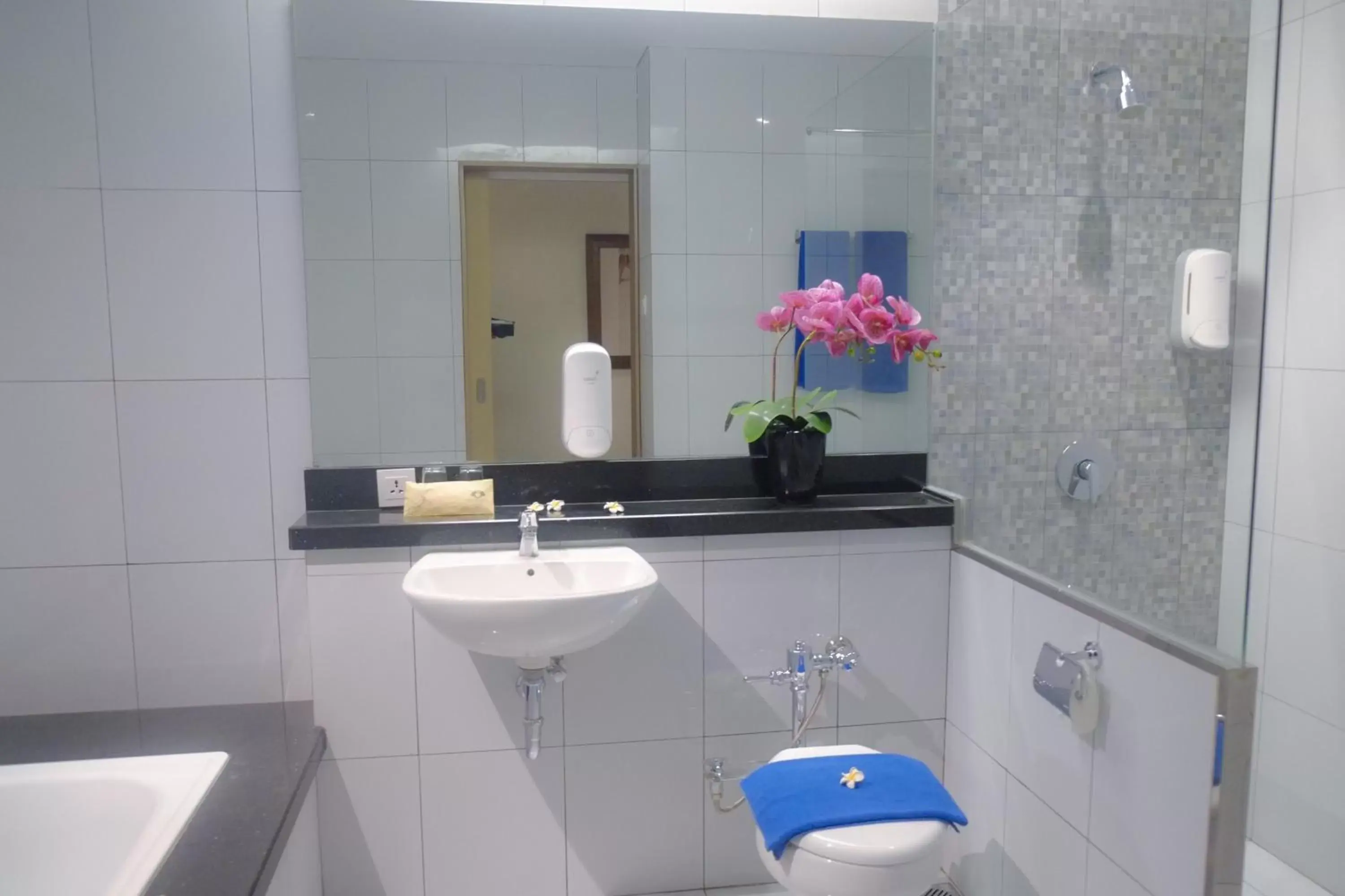 Bathroom in Mutiara Hotel and Convention