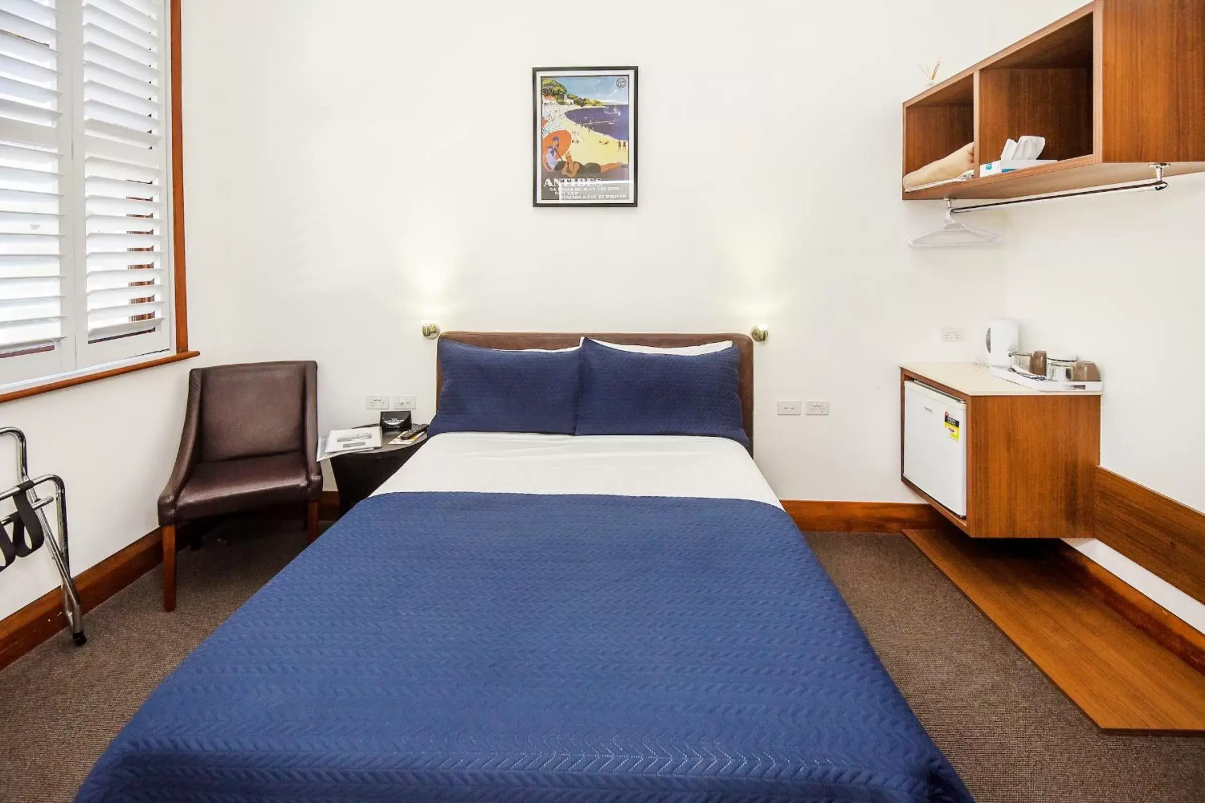 Bed in Pier Hotel Coffs Harbour