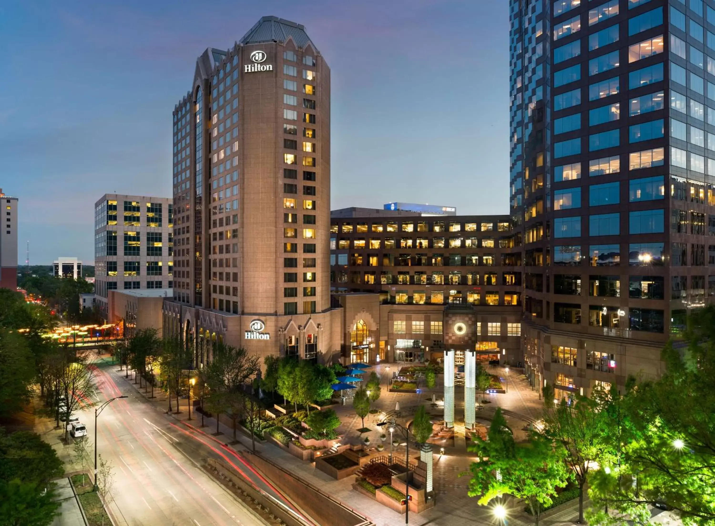 Property building in Hilton Charlotte Uptown