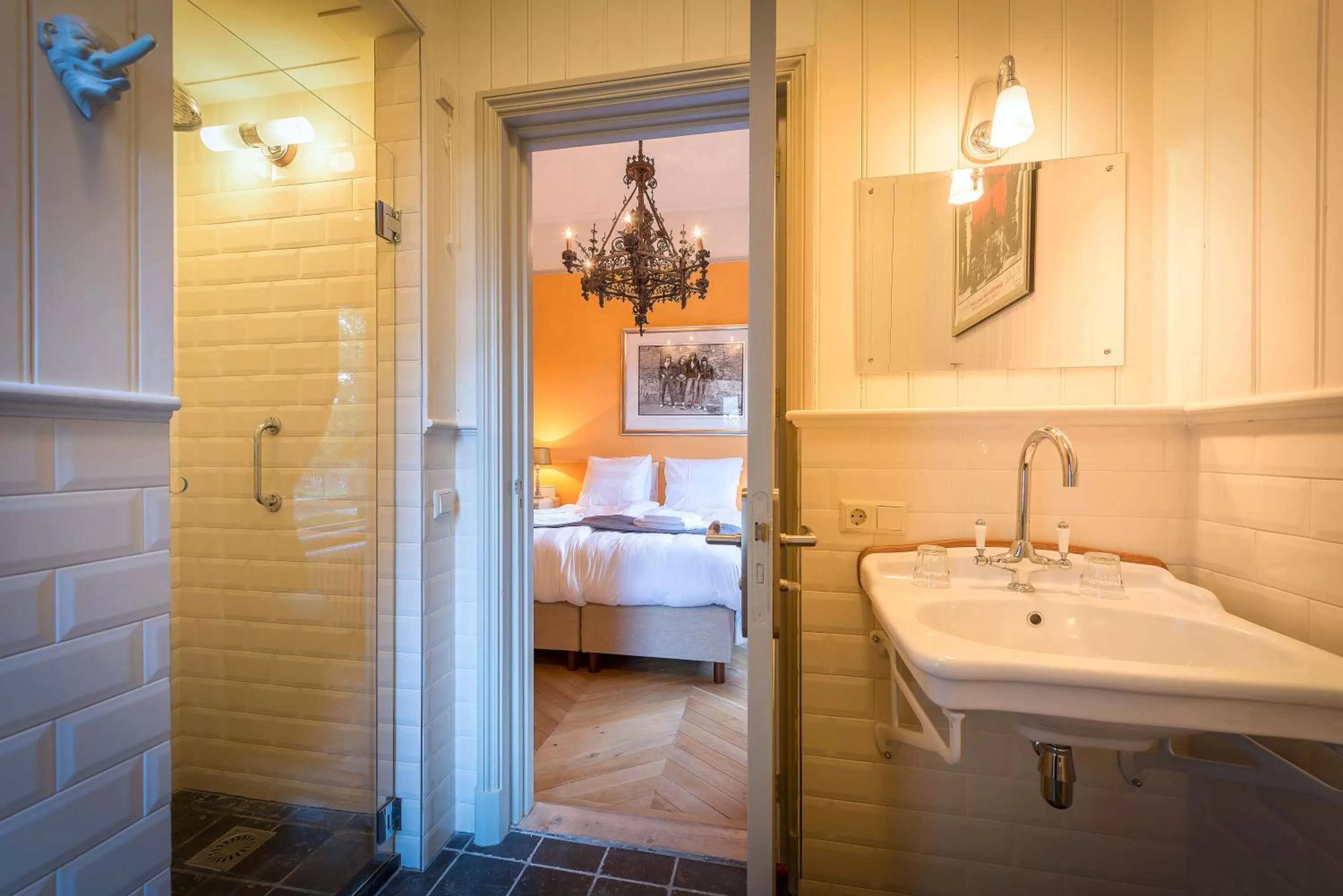 Bathroom, Bed in Logement aan de Vecht