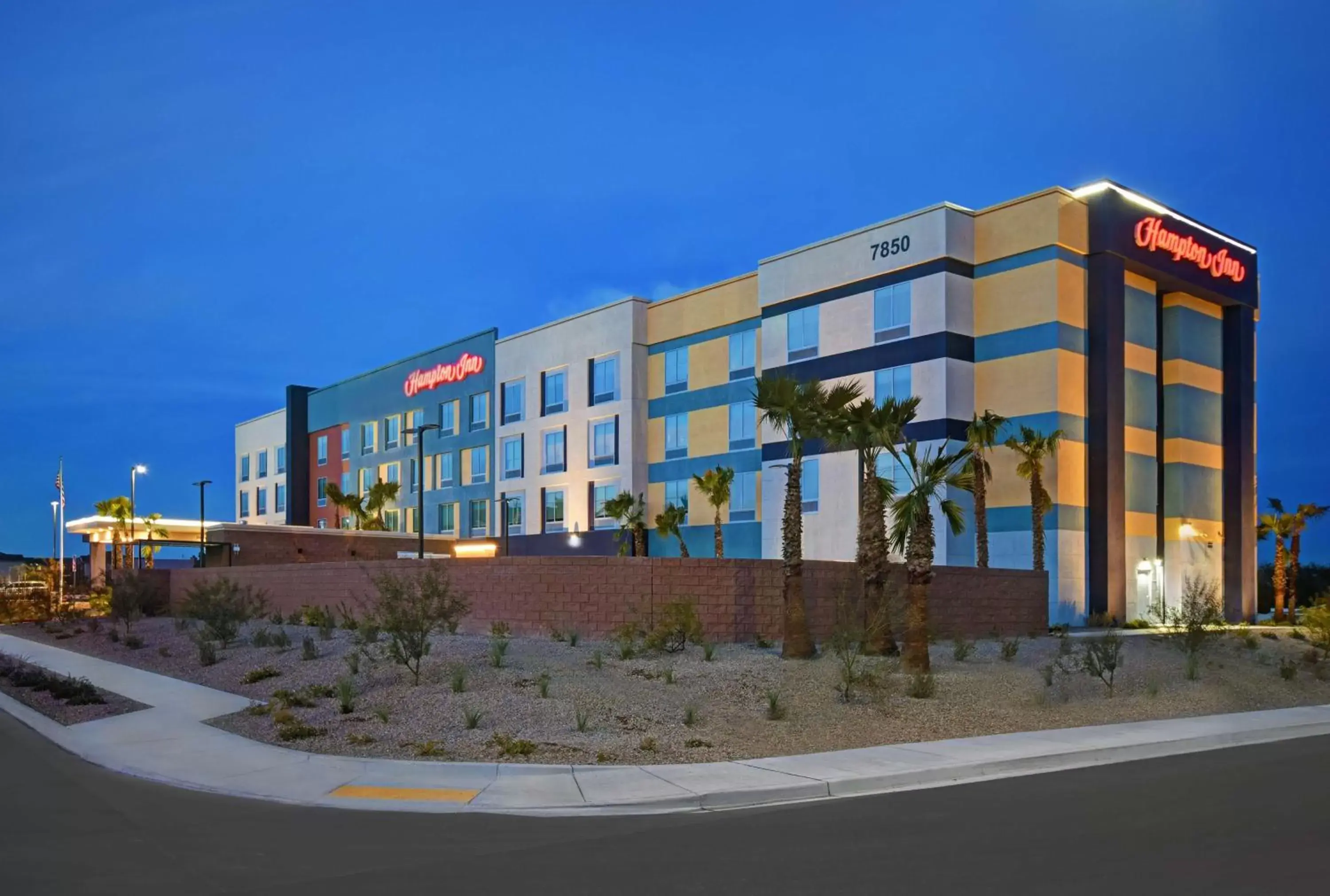 Property building in Hampton Inn Las Vegas Strip South, NV 89123 Property building in Hampton Inn Las Vegas Strip South, NV 89123