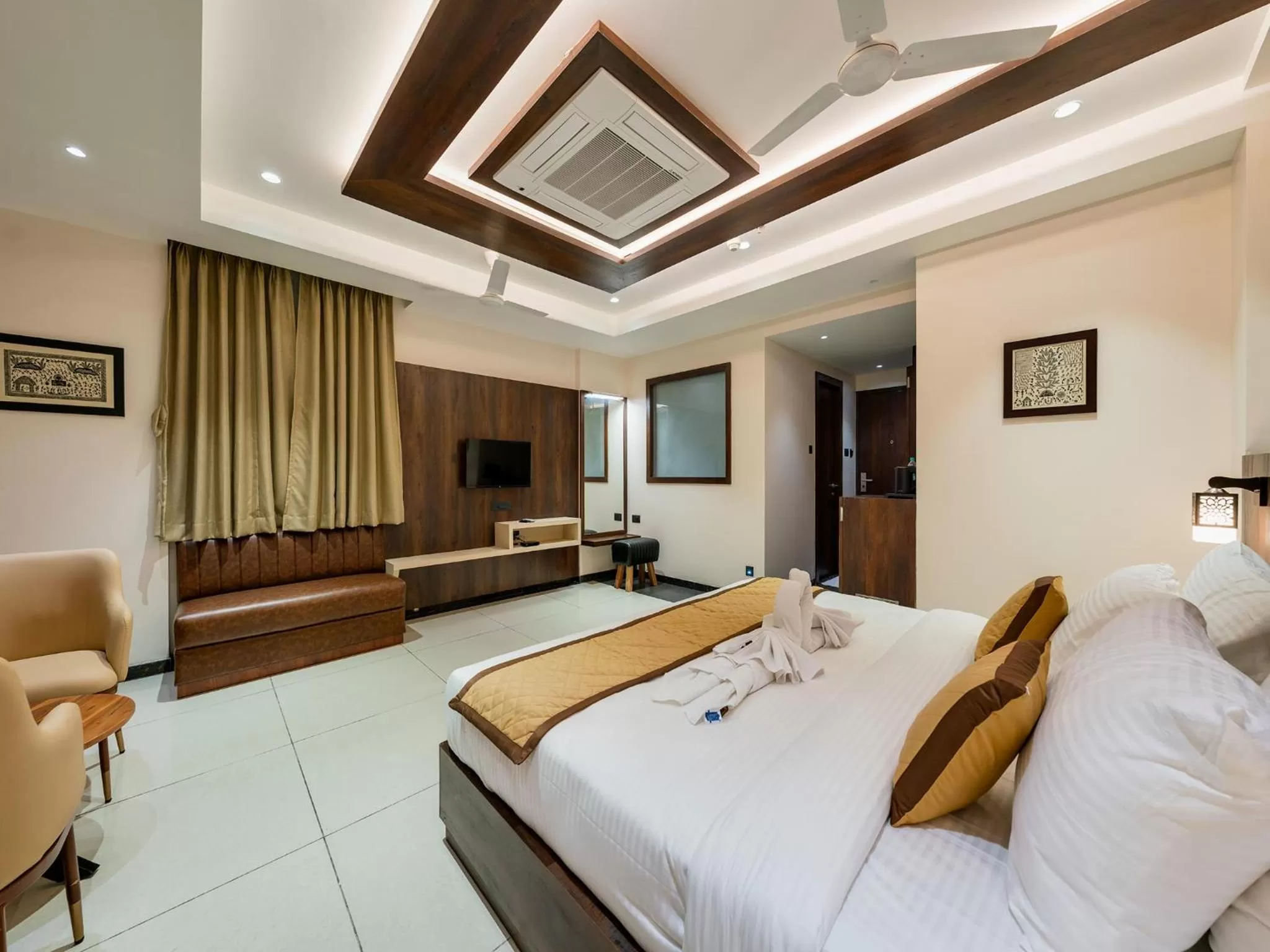 Bed in Golden Leaf Resort