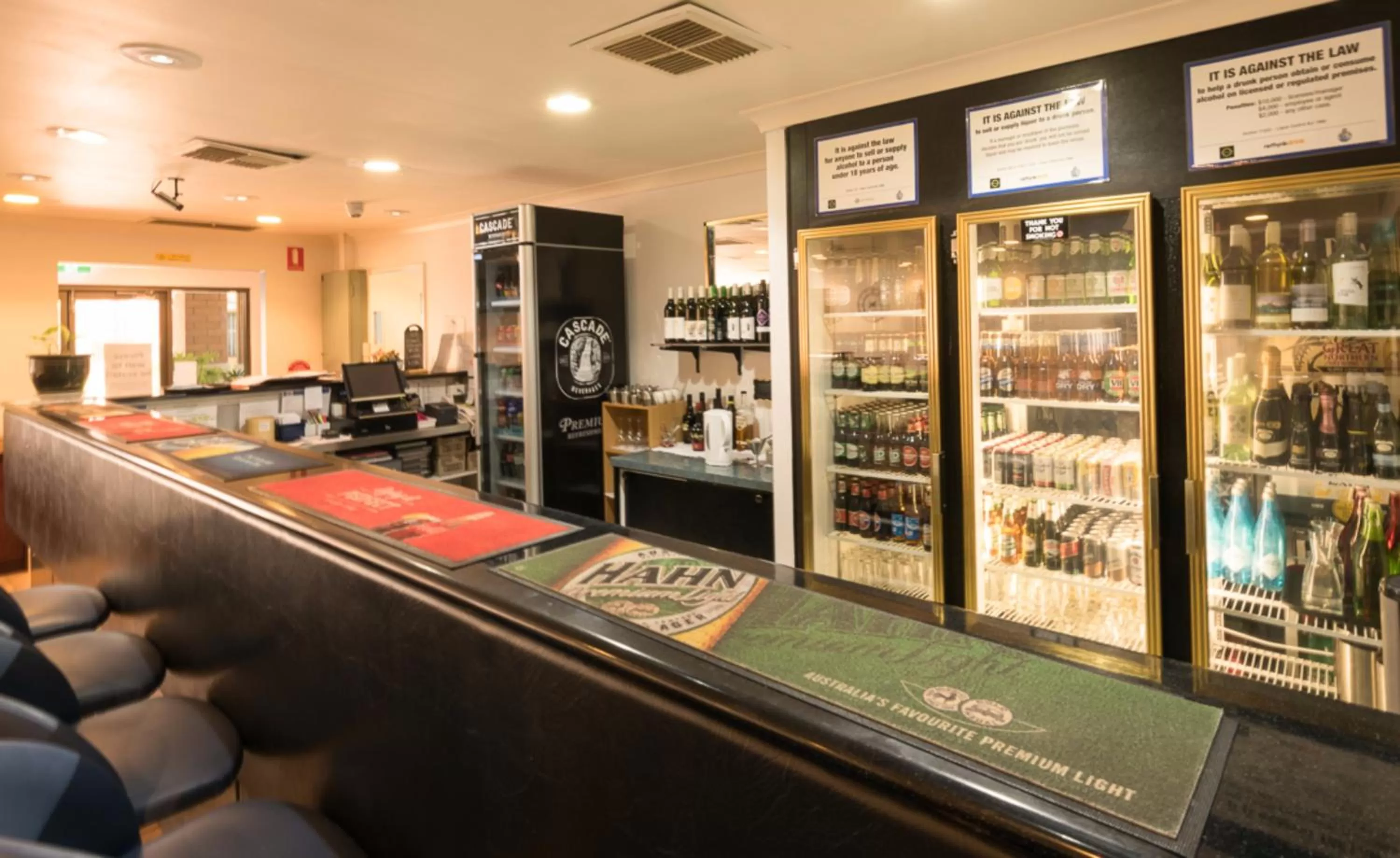 Evening entertainment in Sanno Marracoonda Perth Airport Hotel