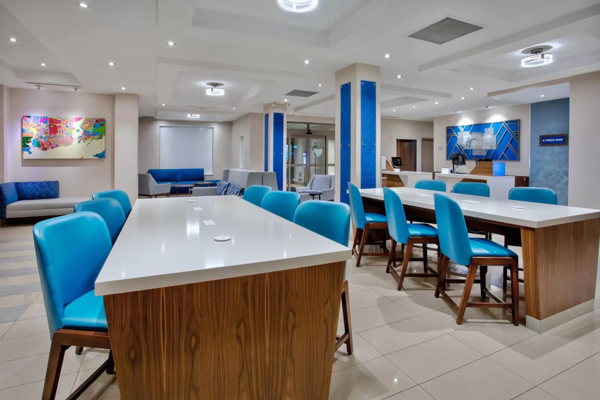 Property building in Holiday Inn Express Kingston Central by IHG