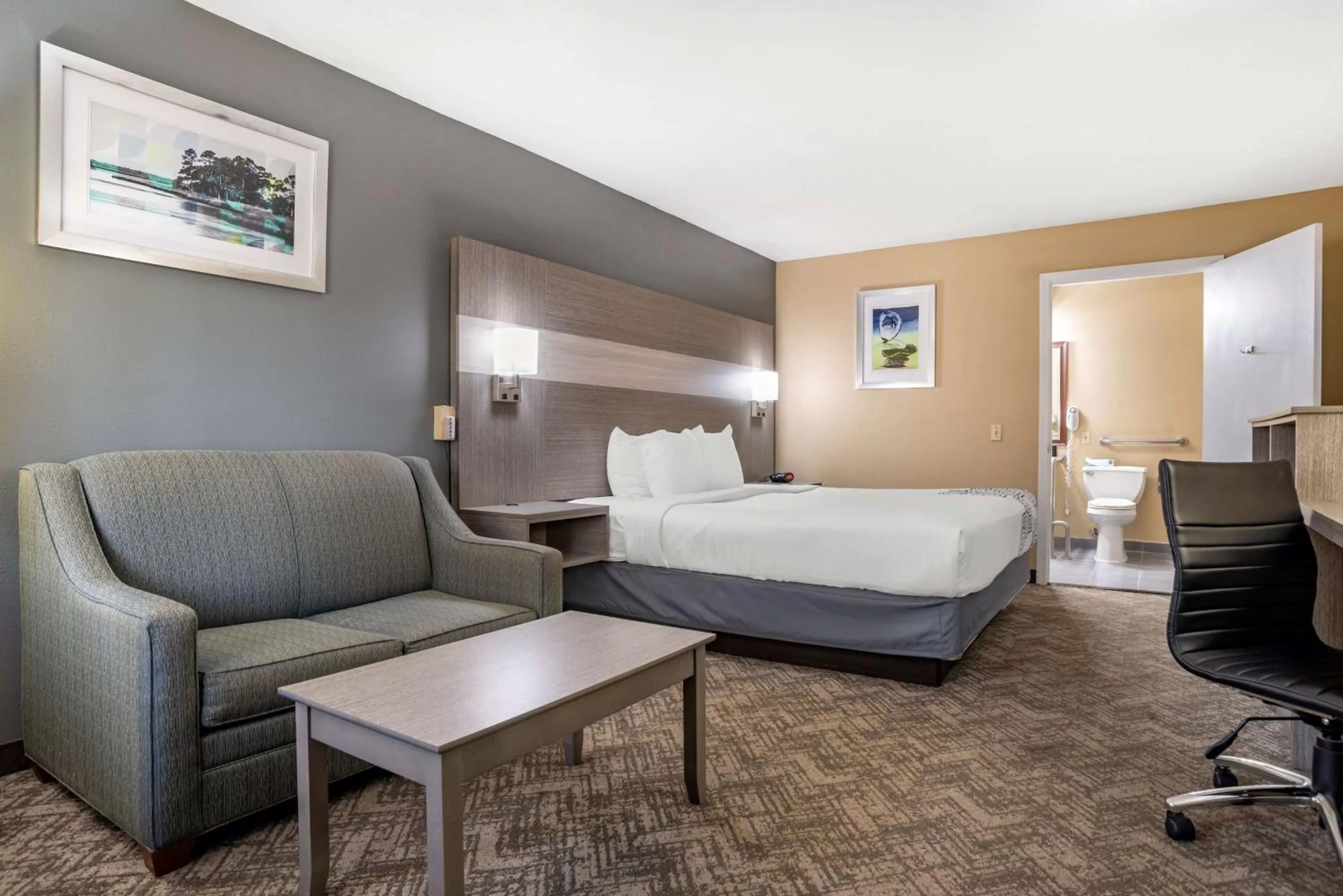 Bedroom, Bed in Best Western Apalach Inn