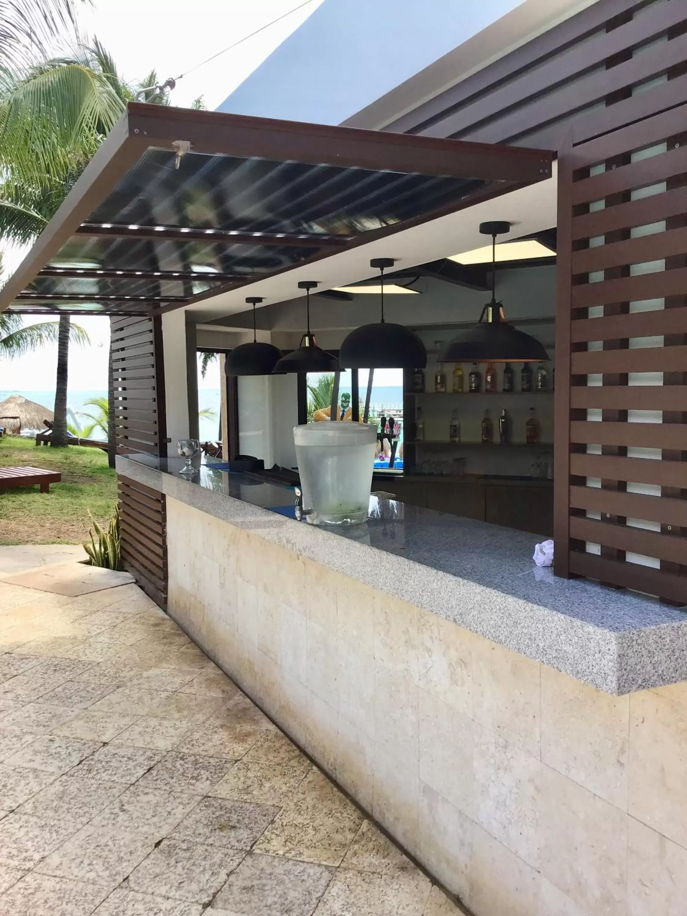 Lounge or bar in Hotel Dos Playas Faranda Cancún