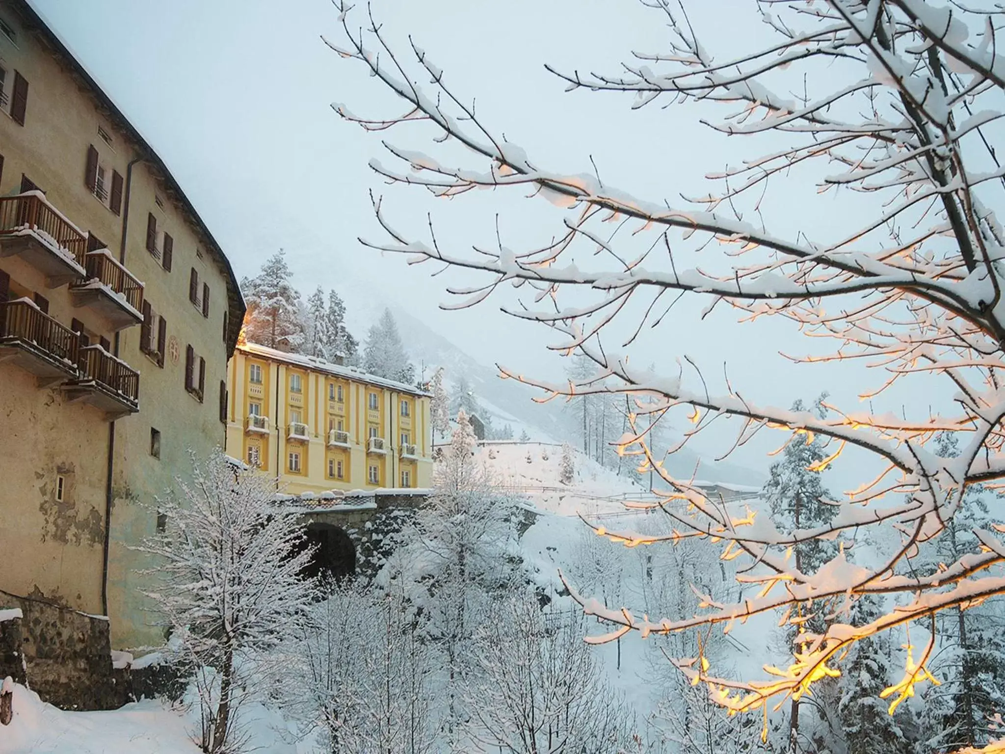 Facade/entrance, Winter in QC Terme Hotel Bagni Vecchi