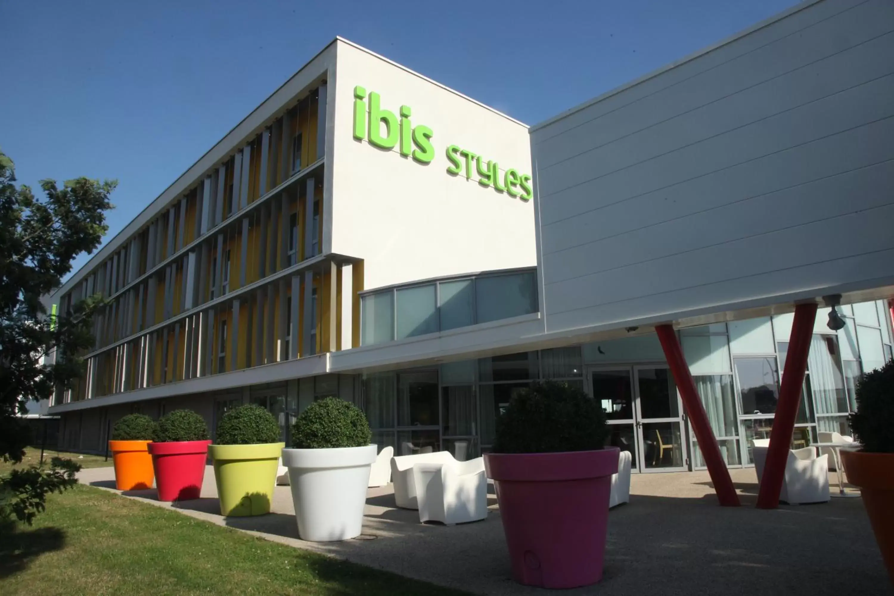 Facade/entrance, Property Building in ibis Styles Nantes Reze Aéroport