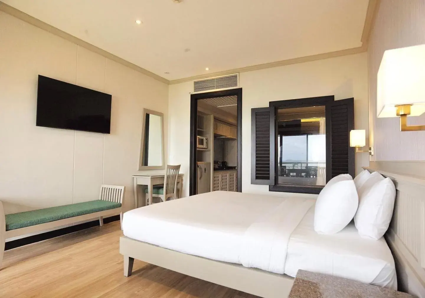 Bed in Pinnacle Grand Jomtien Resort and Beach Club - SHA Extra Plus