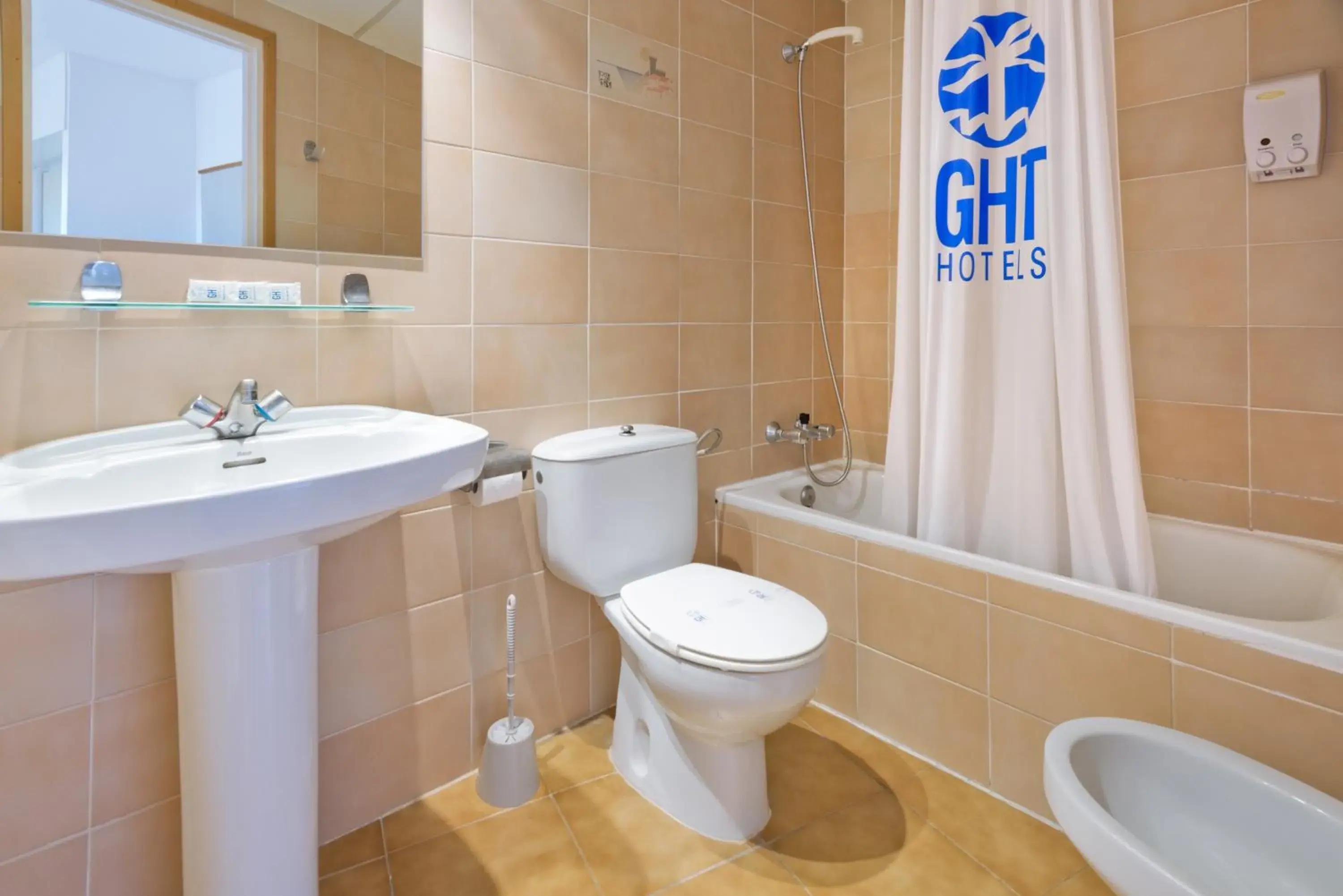 Bathroom in GHT Aparthotel Tossa Park