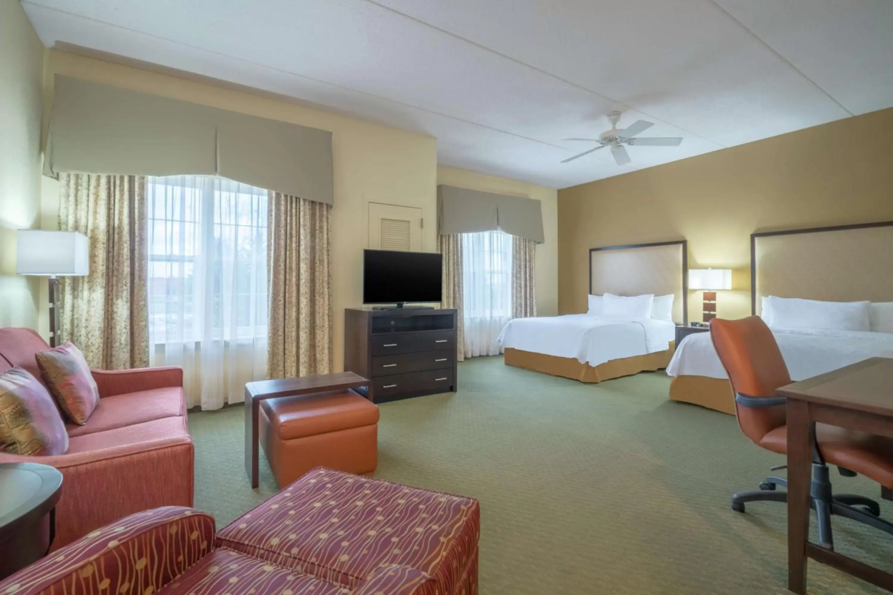 Bedroom in Homewood Suites by Hilton Philadelphia-Valley Forge