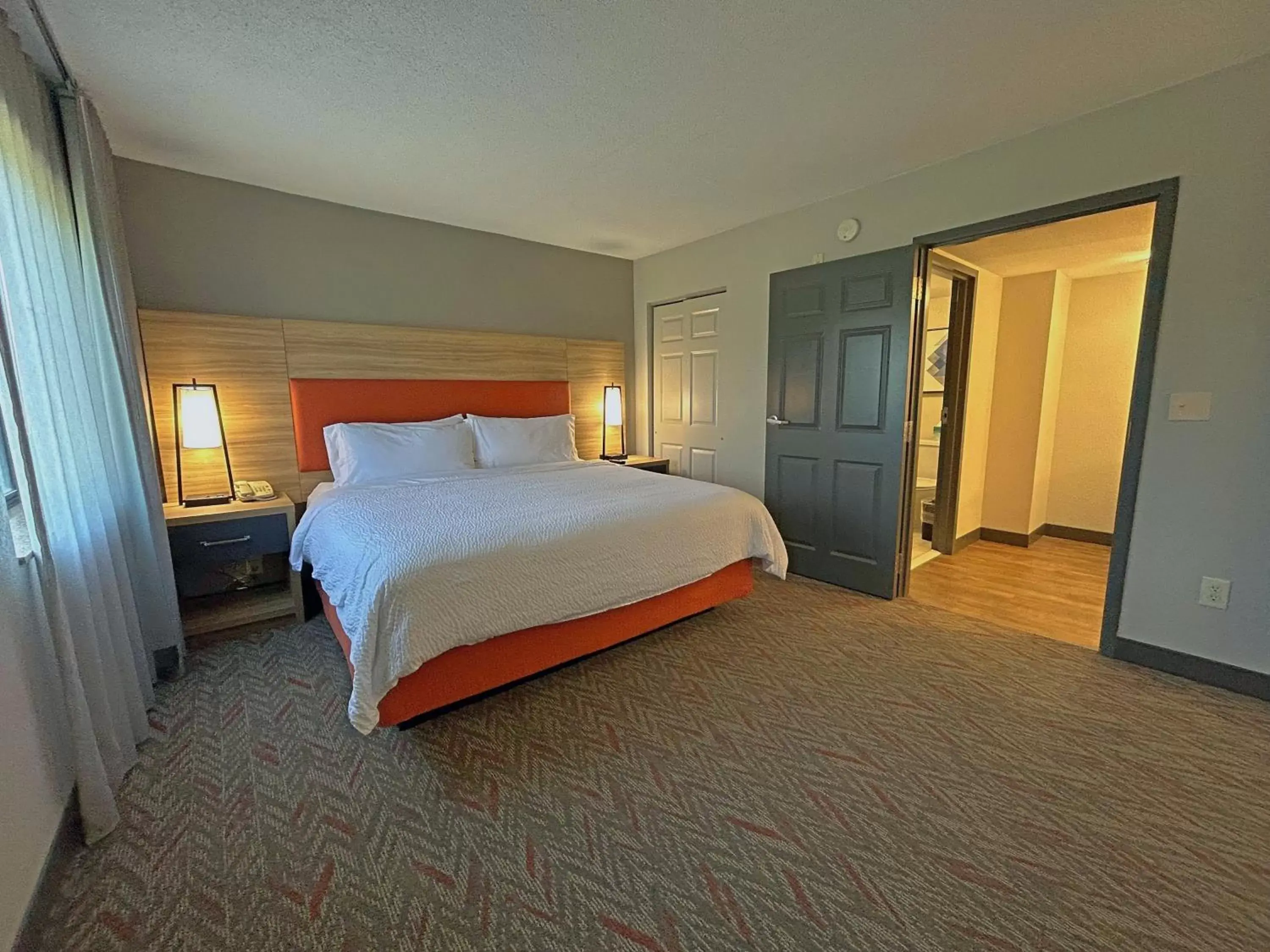 Bedroom, Bed in Candlewood Suites Indianapolis Downtown Medical District, an IHG Hotel