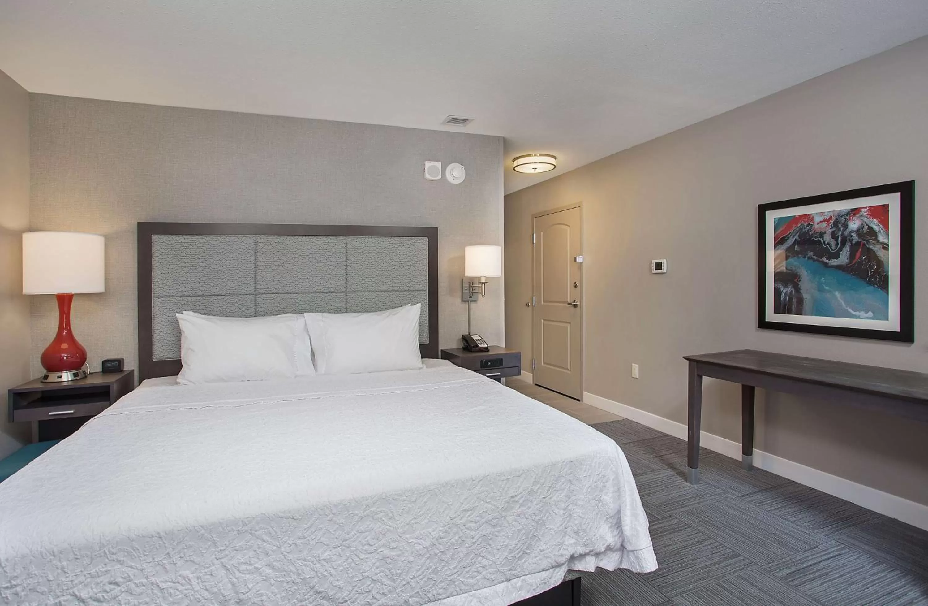 Bed in Hampton Inn Vincennes