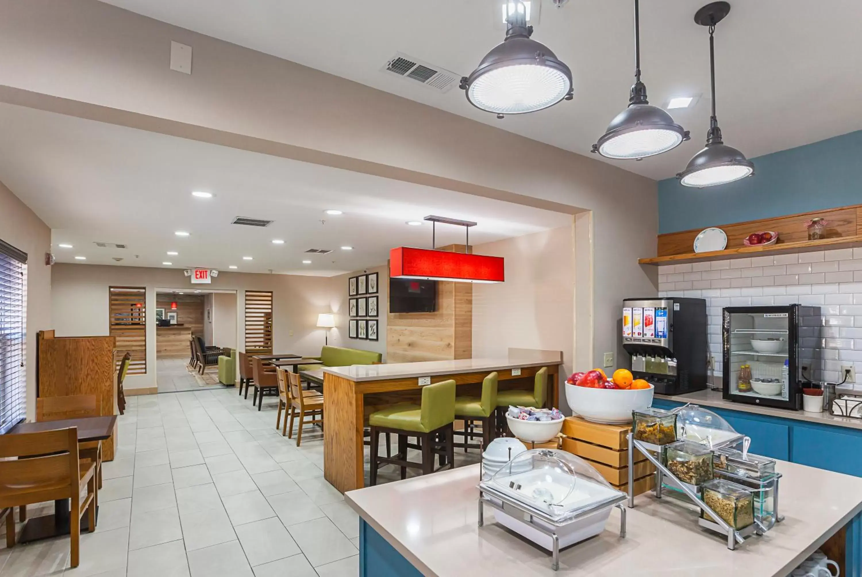Continental breakfast, Restaurant/Places to Eat in Country Inn & Suites by Radisson, Lewisville, TX