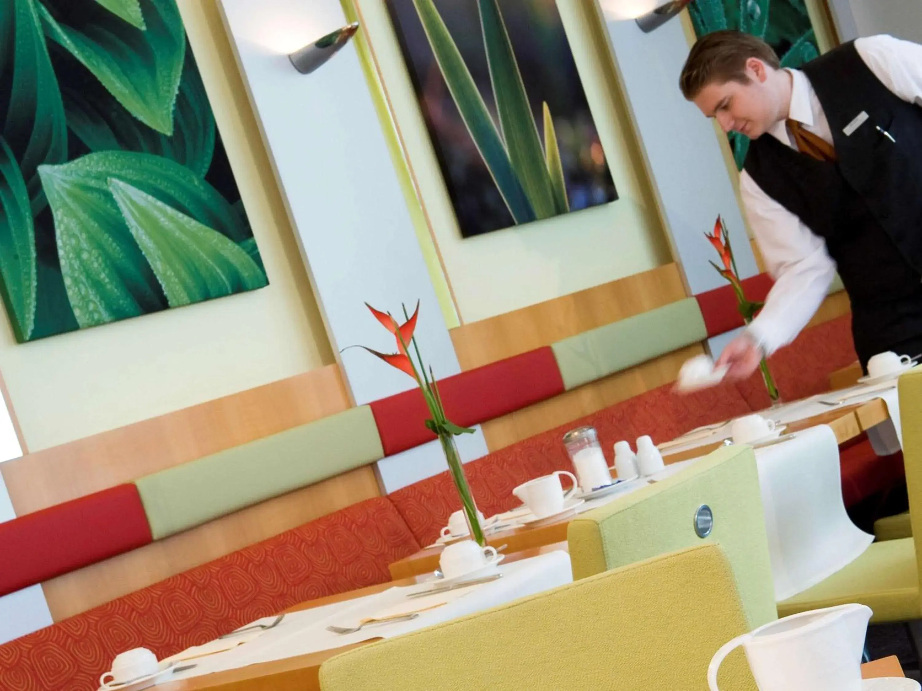 Restaurant/places to eat in Novotel Mainz
