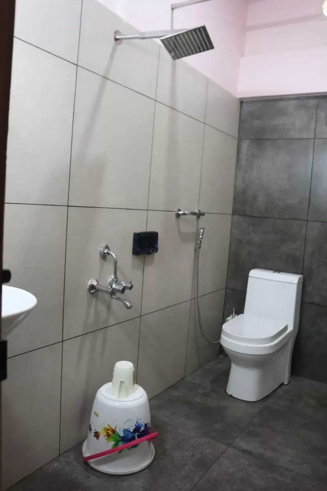 Bathroom in Hotel Wayanad Stay