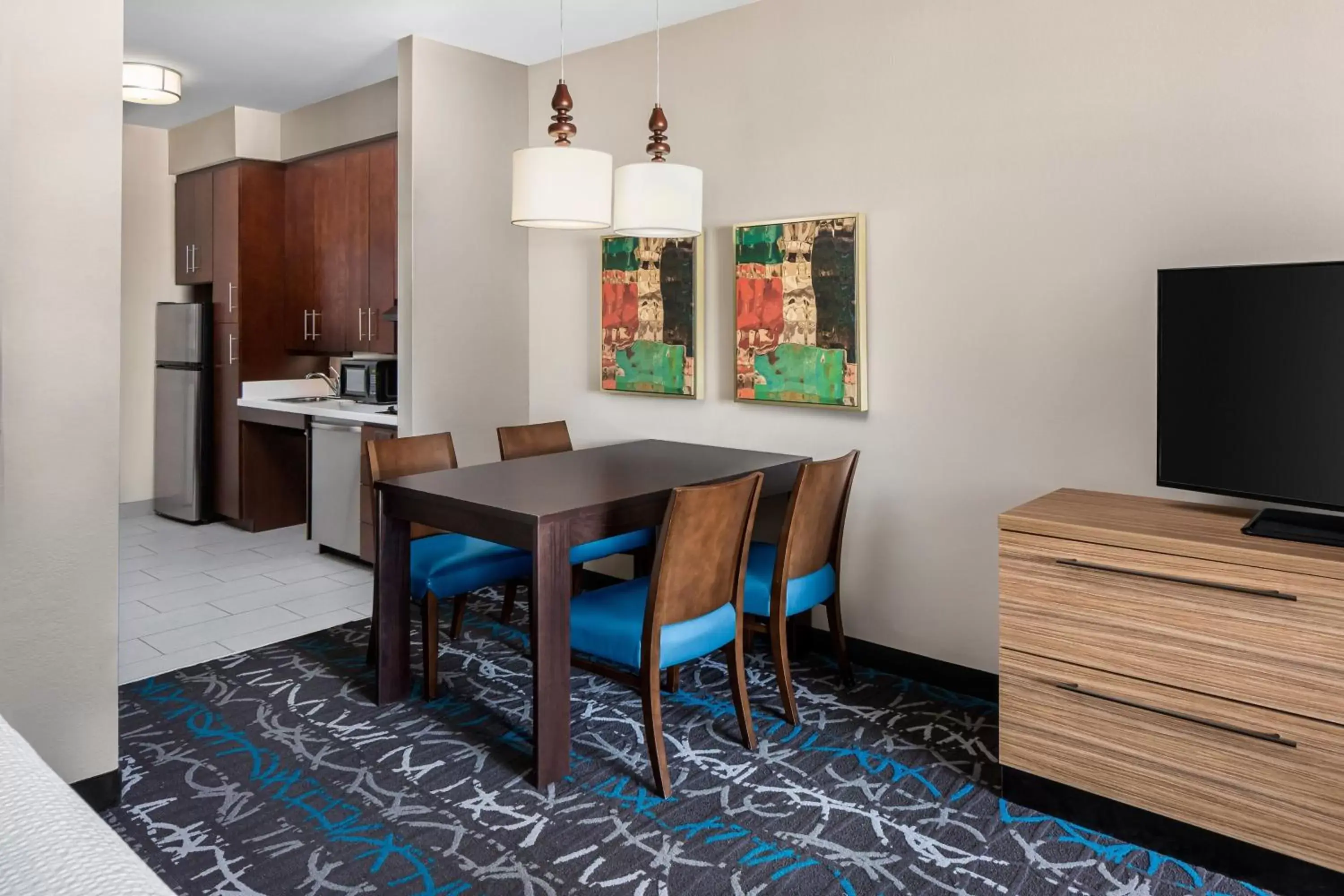 Bedroom, TV/Entertainment Center in TownePlace Suites by Marriott Big Spring