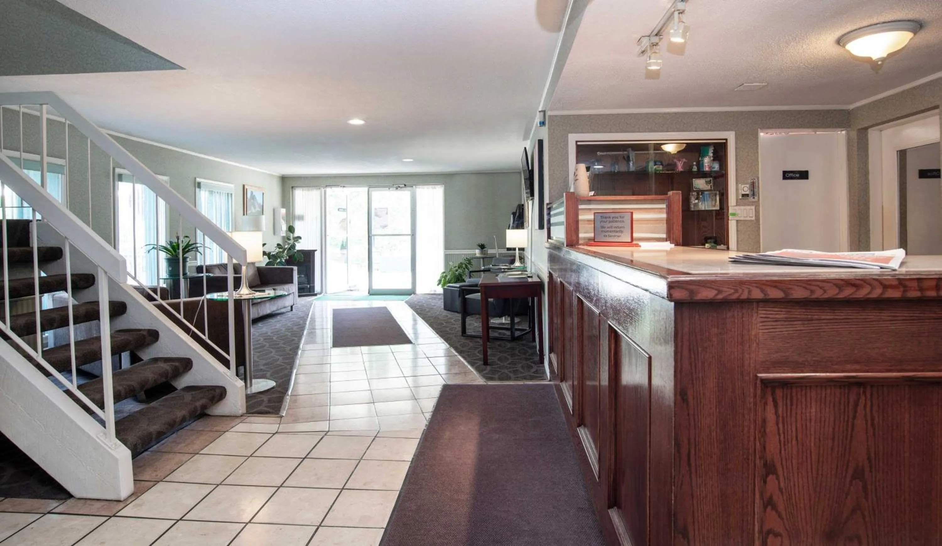 Facade/entrance in Sandman Inn Cache Creek