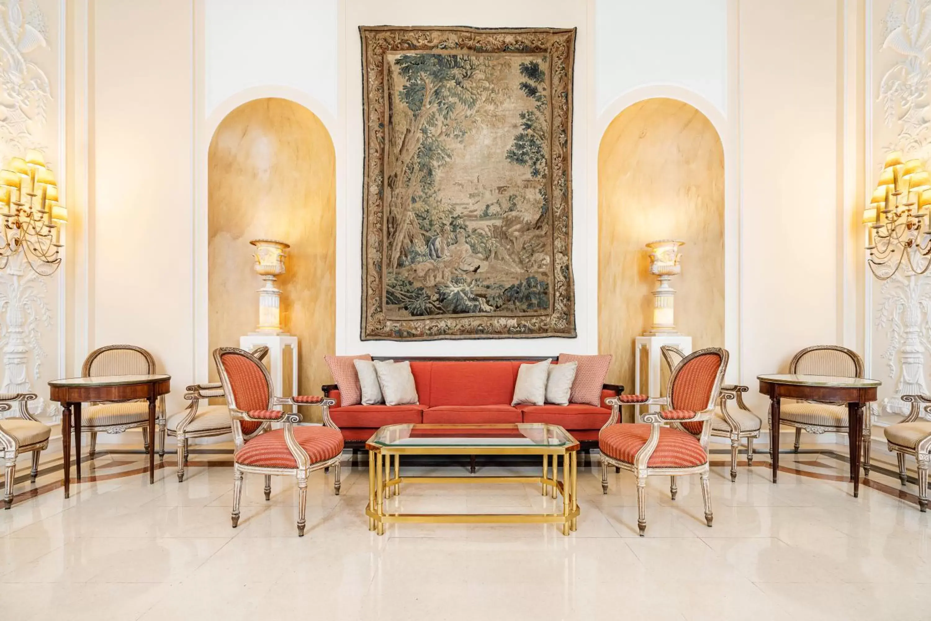 Living room in Palácio Estoril Hotel, Golf & Wellness