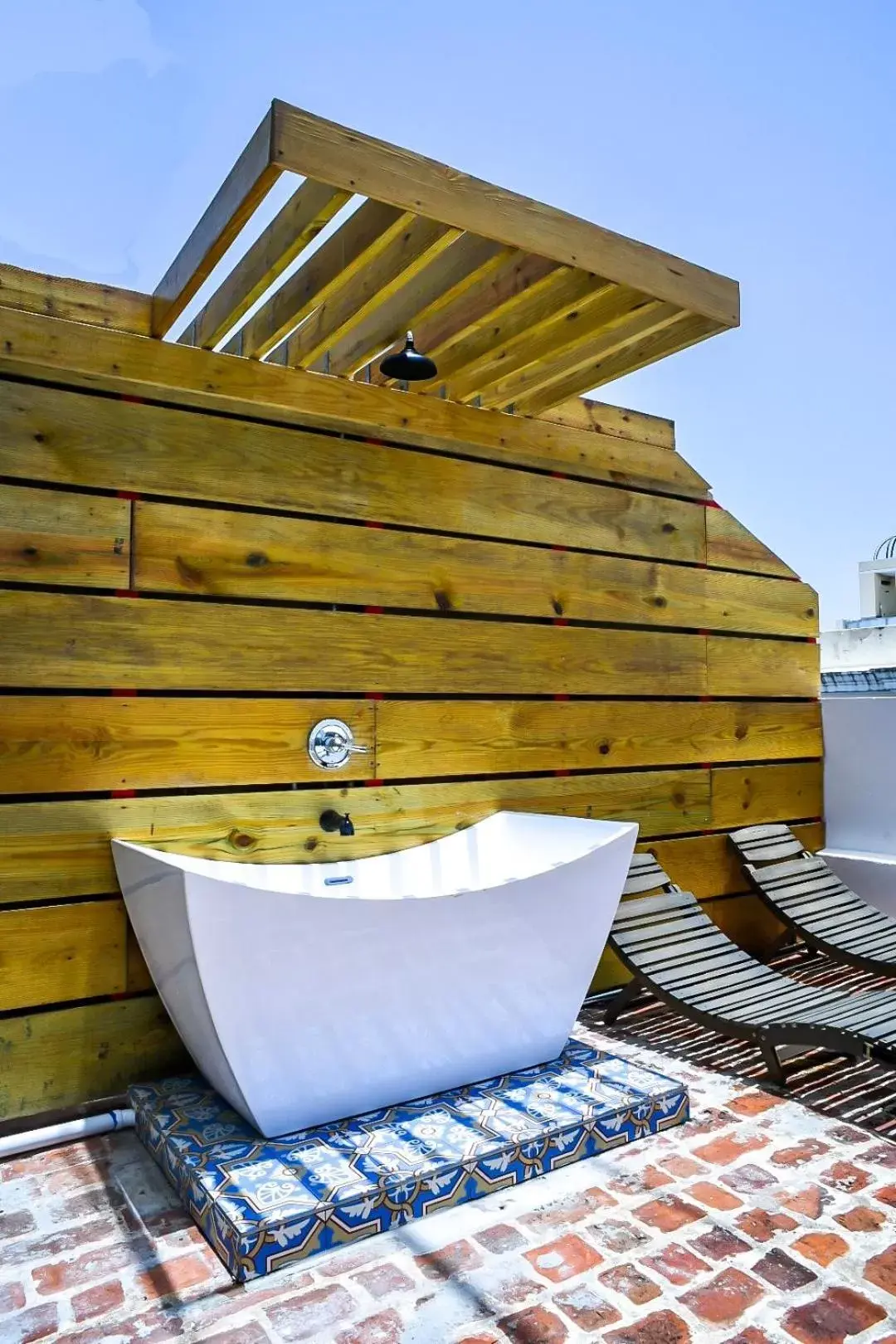 Open Air Bath in EL Colonial Adults Only