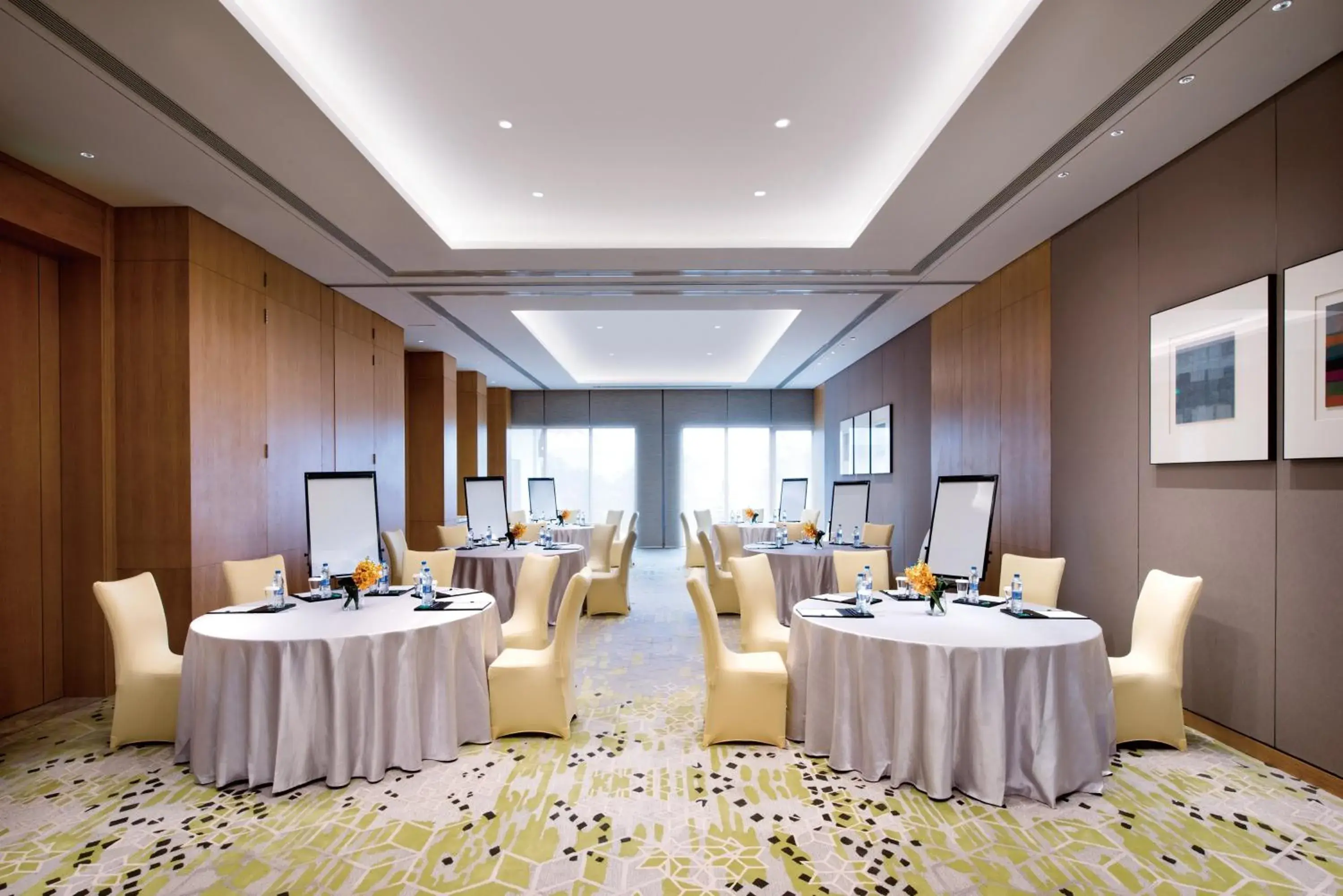 Meeting/conference room in Crowne Plaza - Kunming Ancient Dian Town, an IHG Hotel