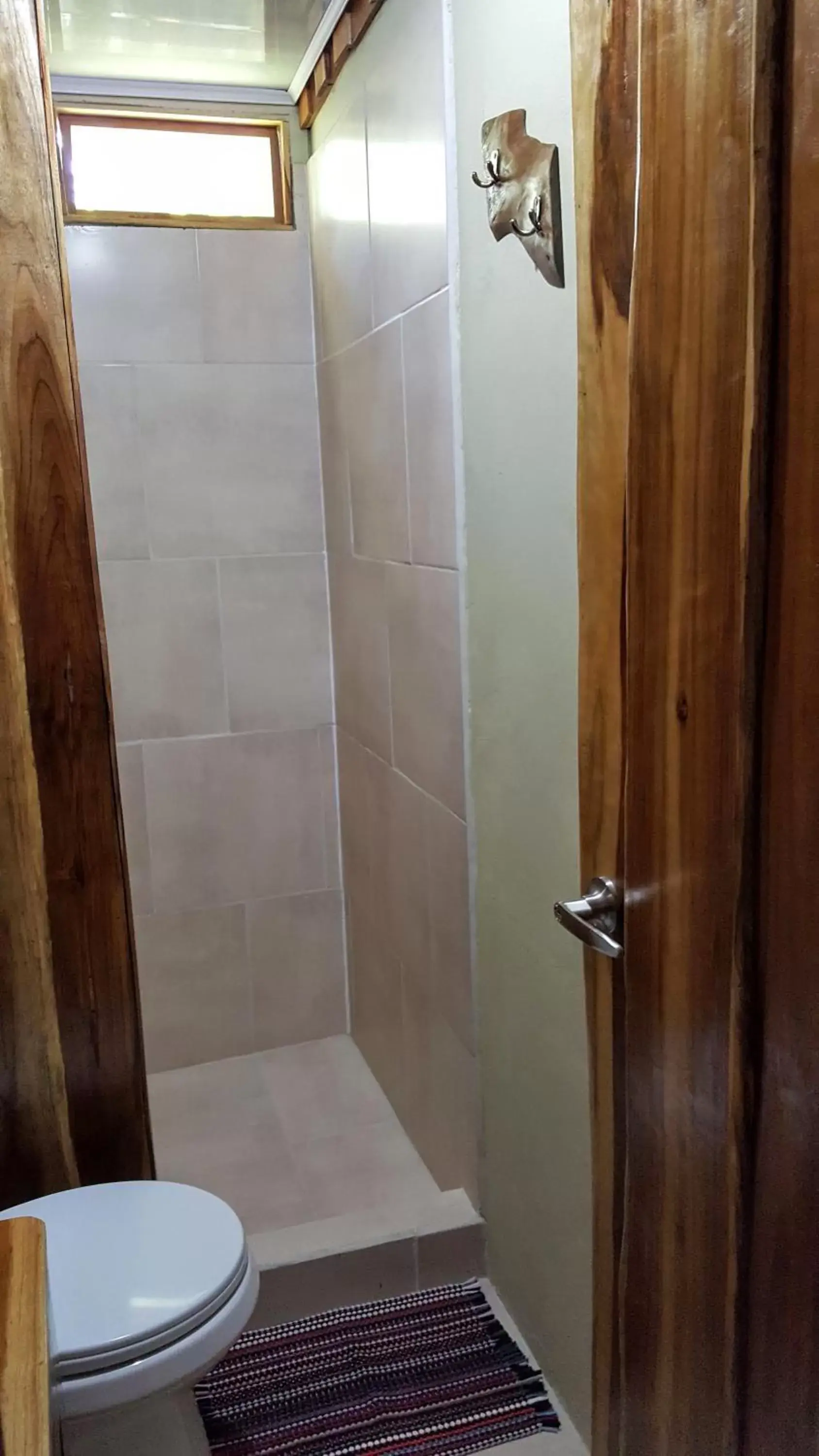 Shower, Bathroom in El Gecko Hotel & Tours