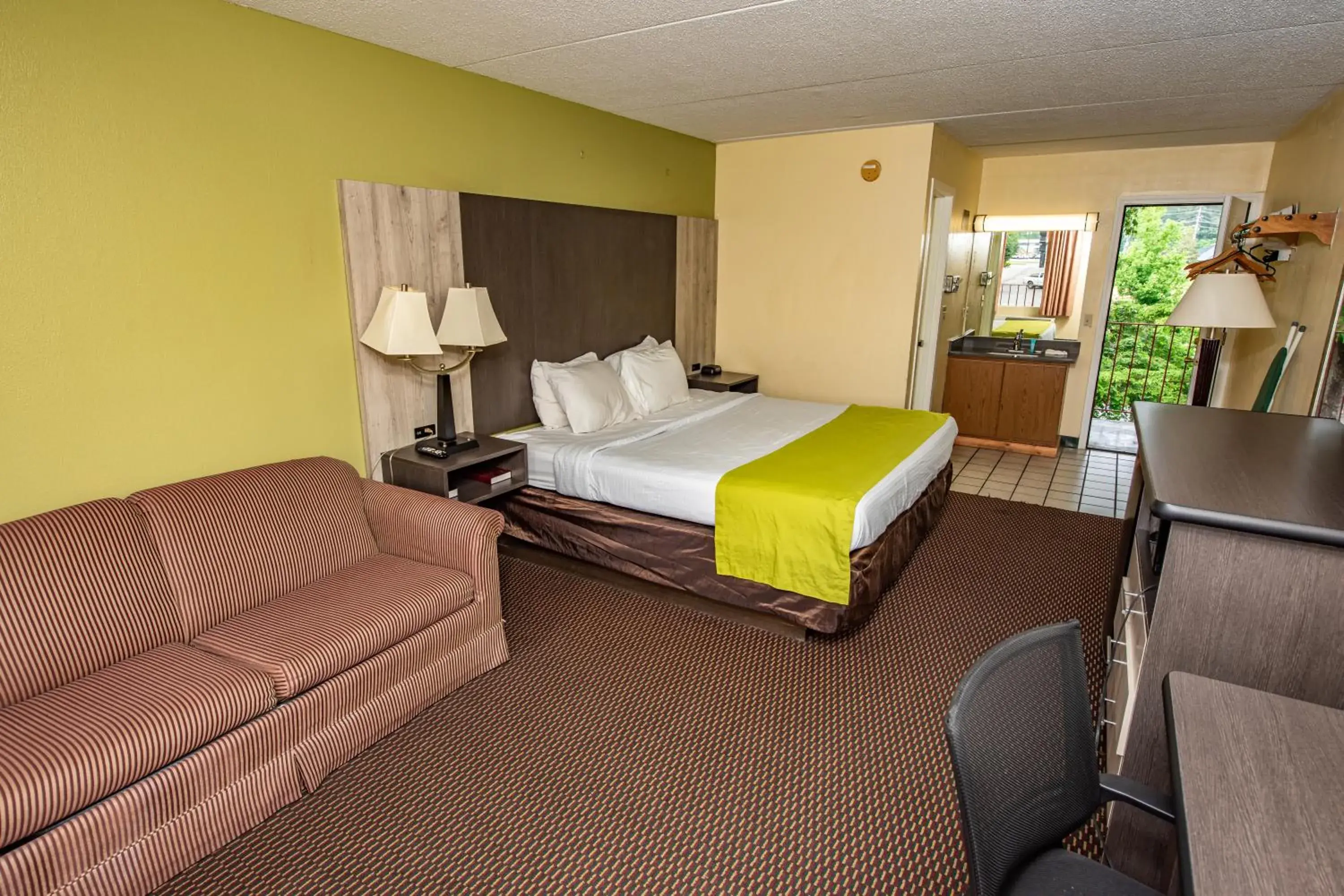 Bedroom, Bed in River Place Inn Bedroom, Bed in River Place Inn