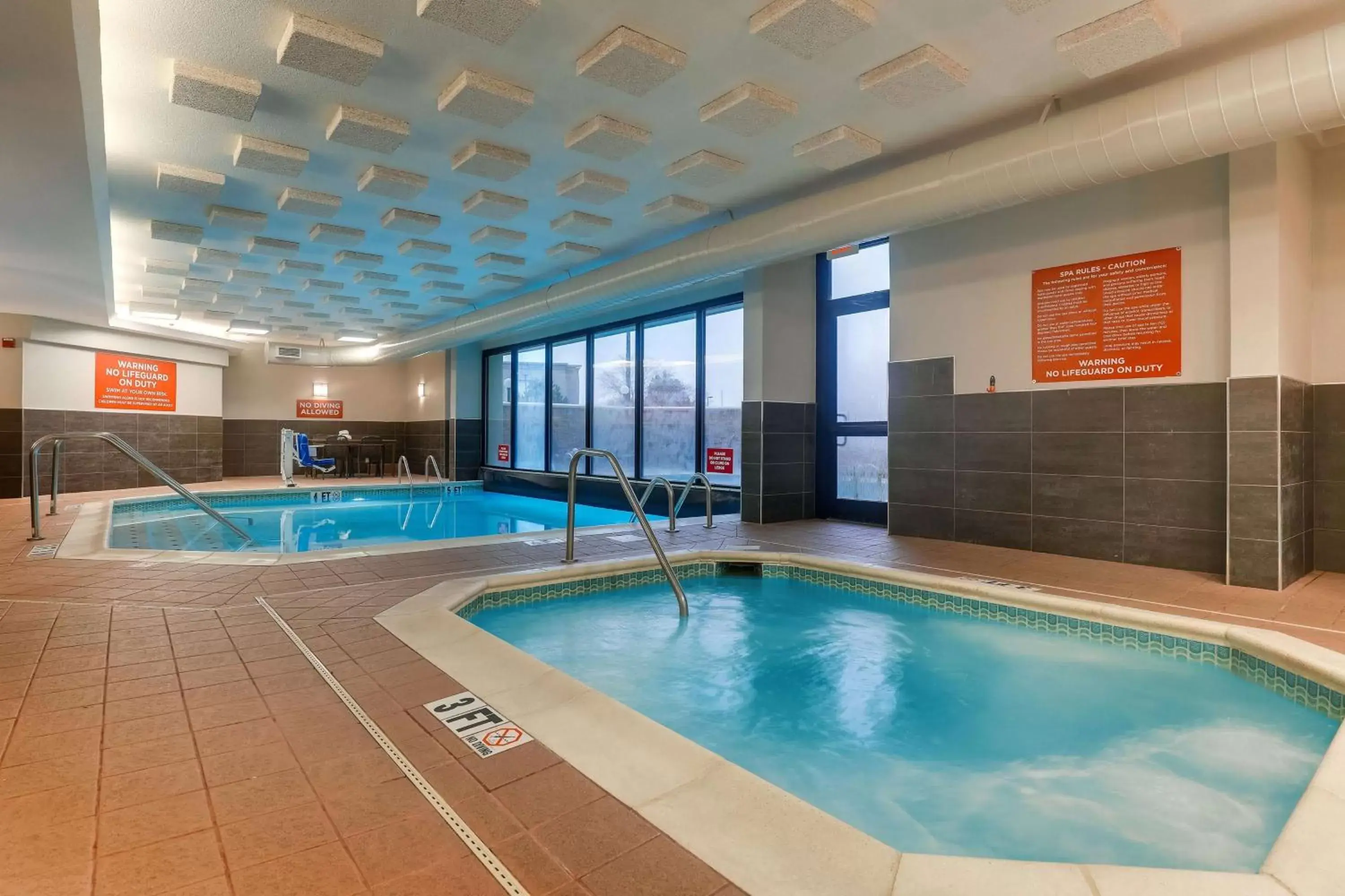 Pool view, Swimming Pool in Drury Inn & Suites Columbus Dublin