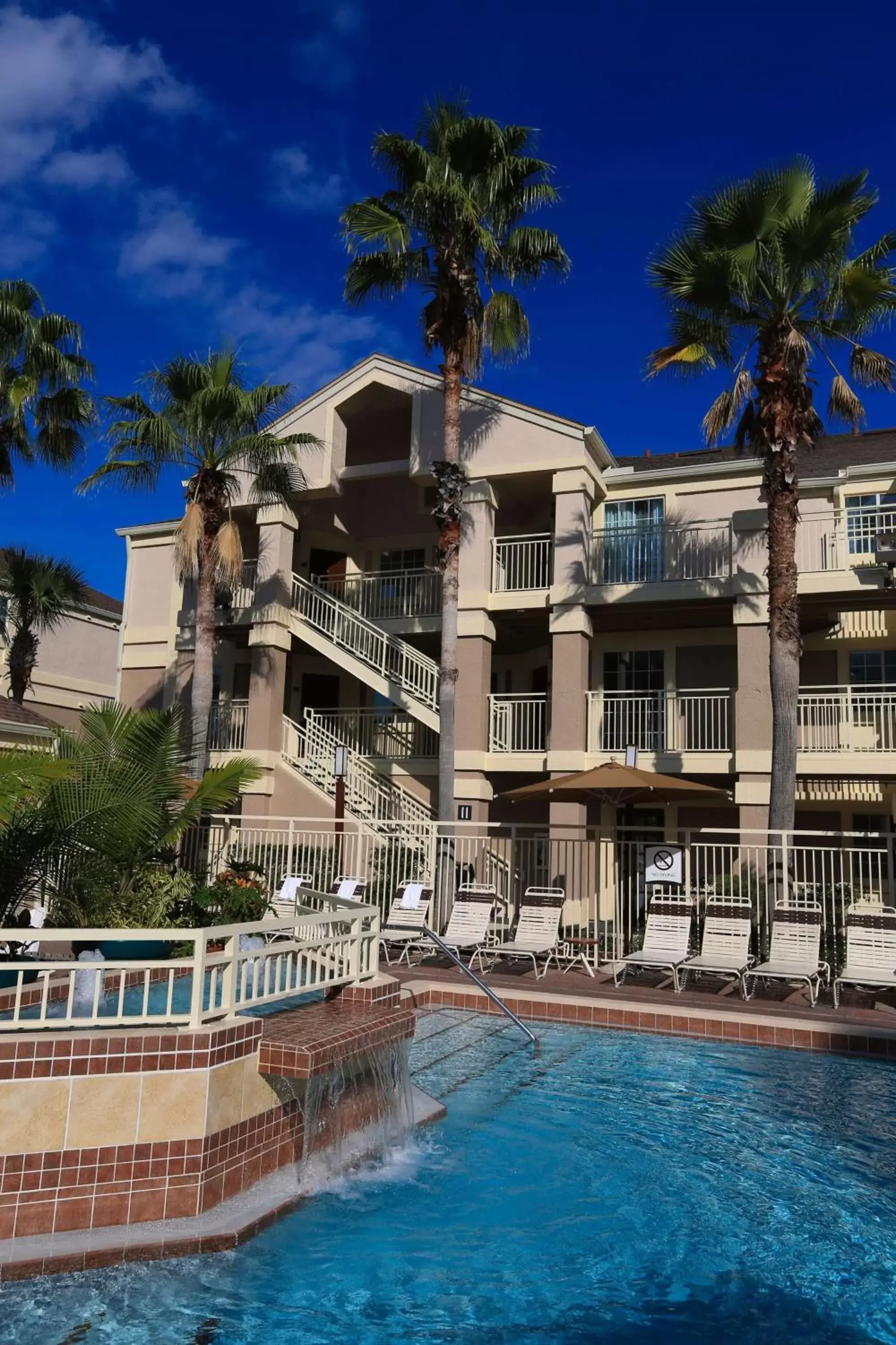 Pool view, Property Building in Sonesta ES Suites Orlando - Lake Buena Vista