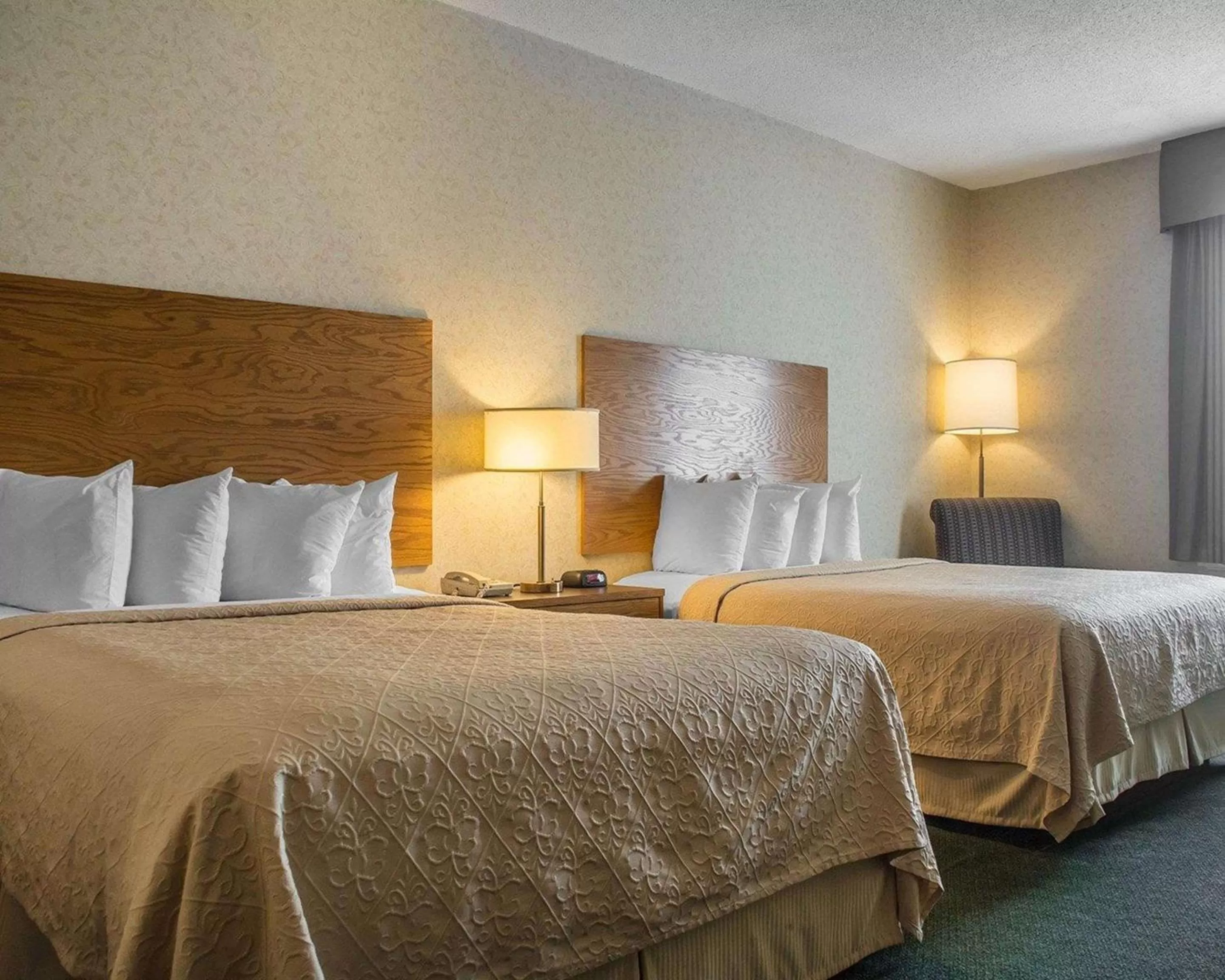 Photo of the whole room in Quality Hotel & Suites Woodstock