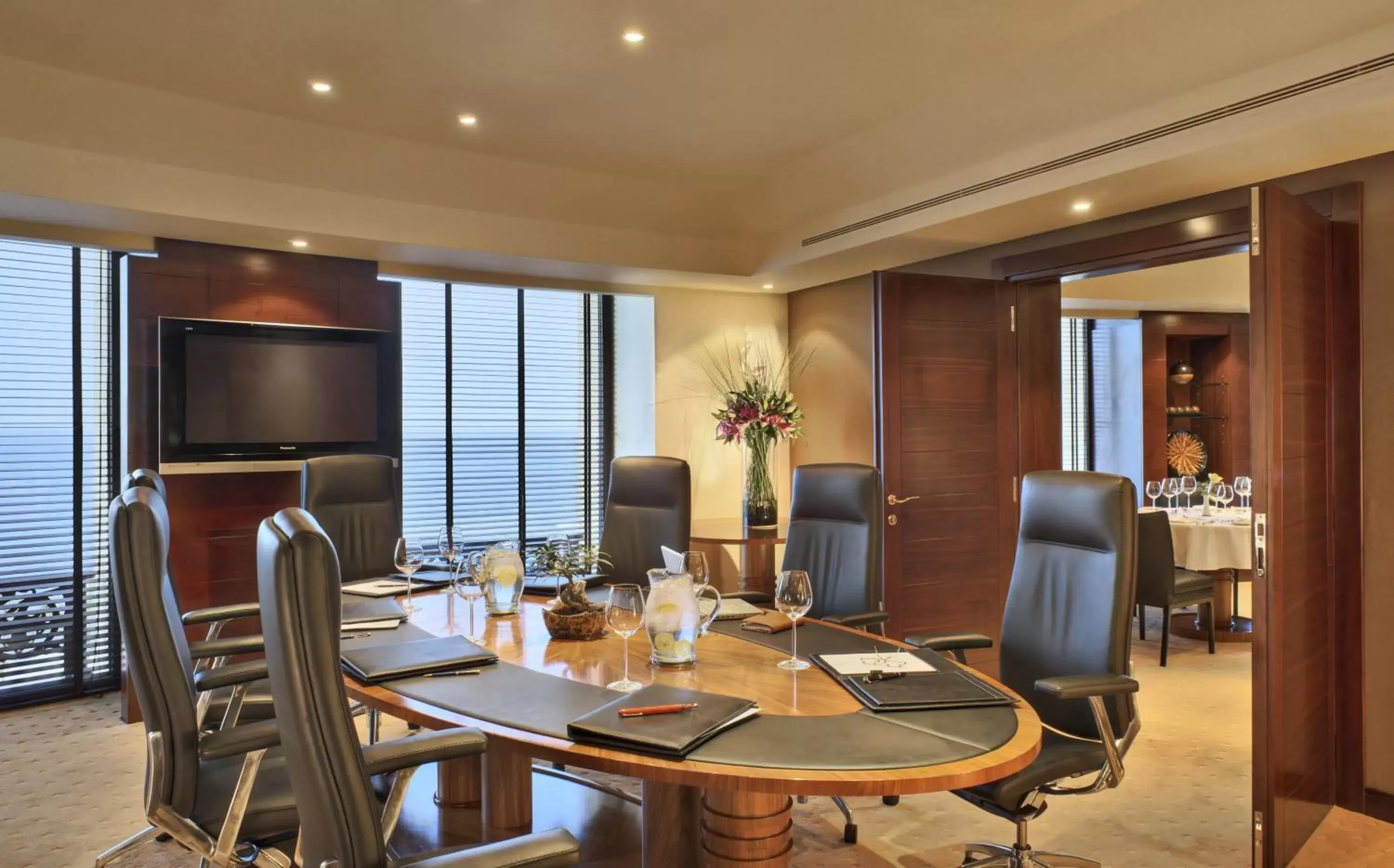 Business facilities in Rosewood Jeddah