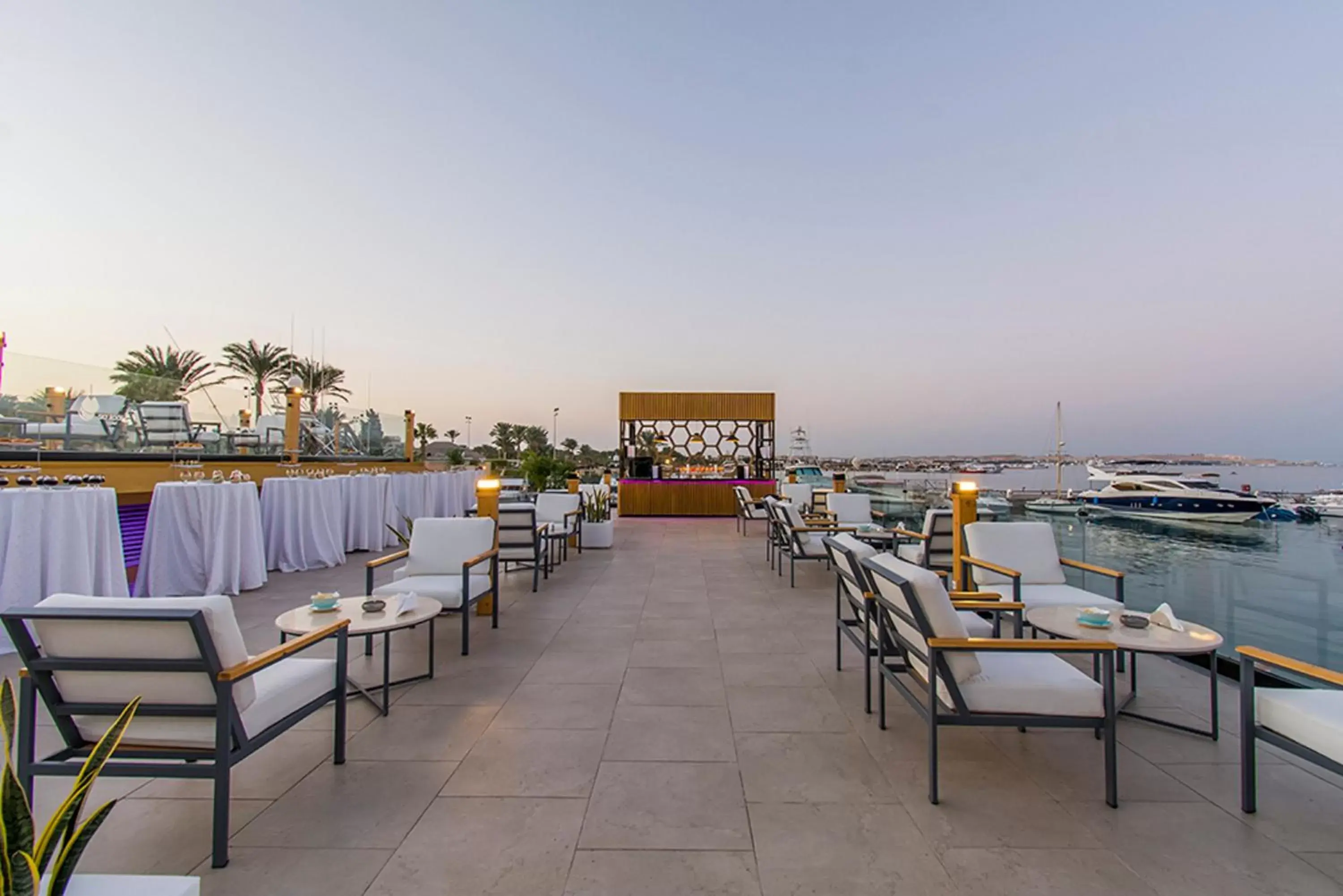 Lounge or bar, Restaurant/Places to Eat in Continental Hotel Hurghada