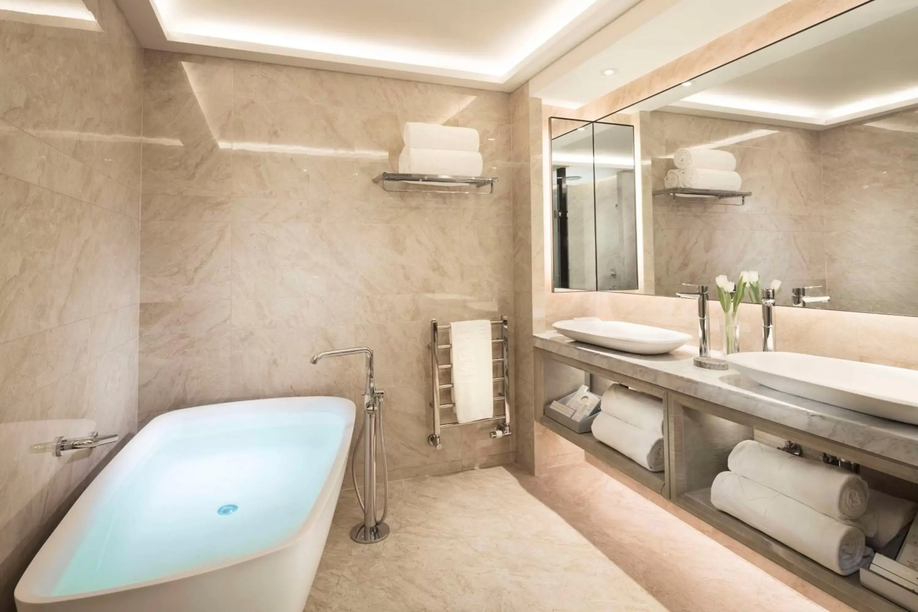 Bathroom in Kempinski Hotel Beijing Yansha Center