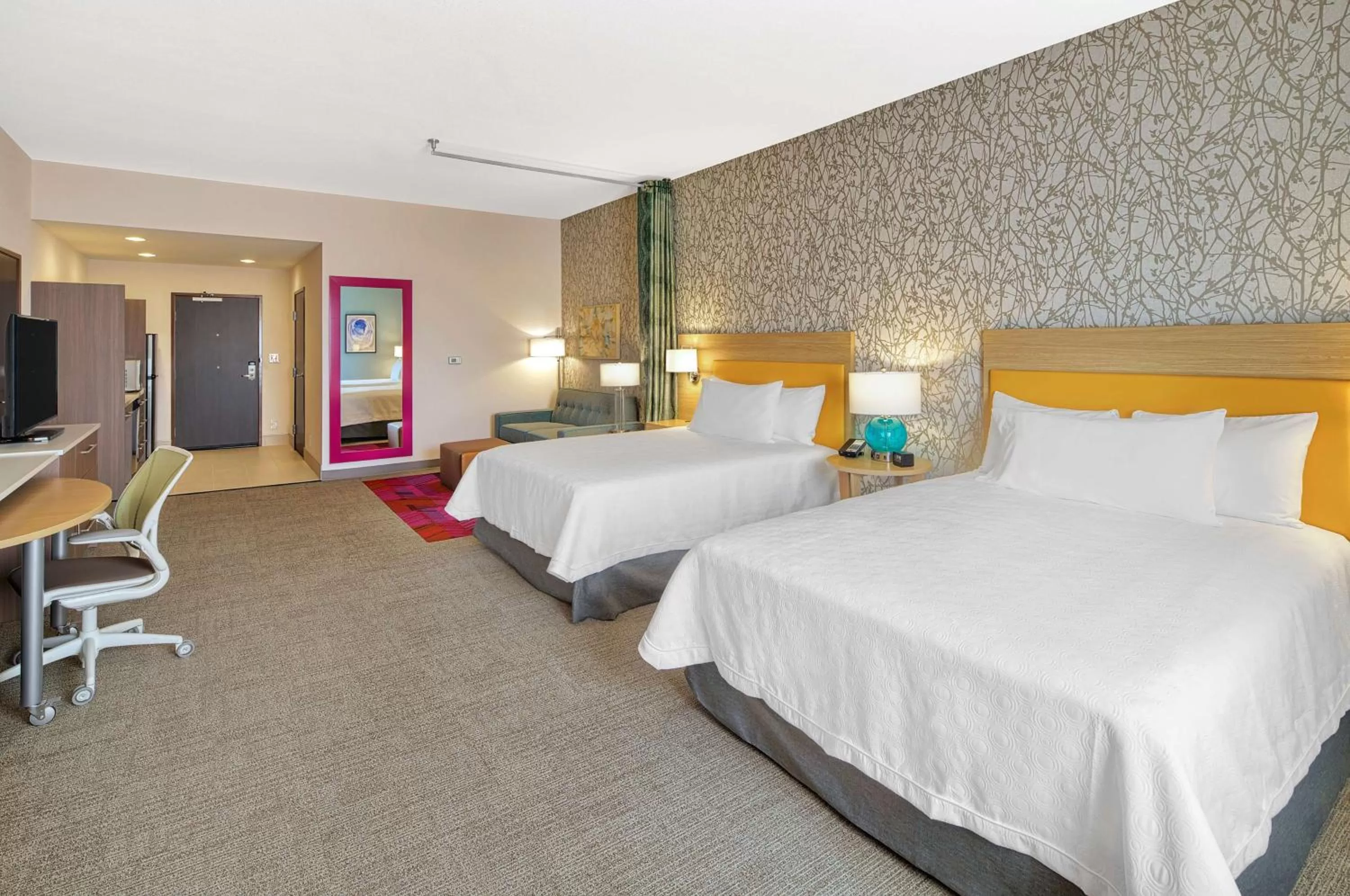 Photo of the whole room, Bed in Home2 Suites By Hilton Batesville