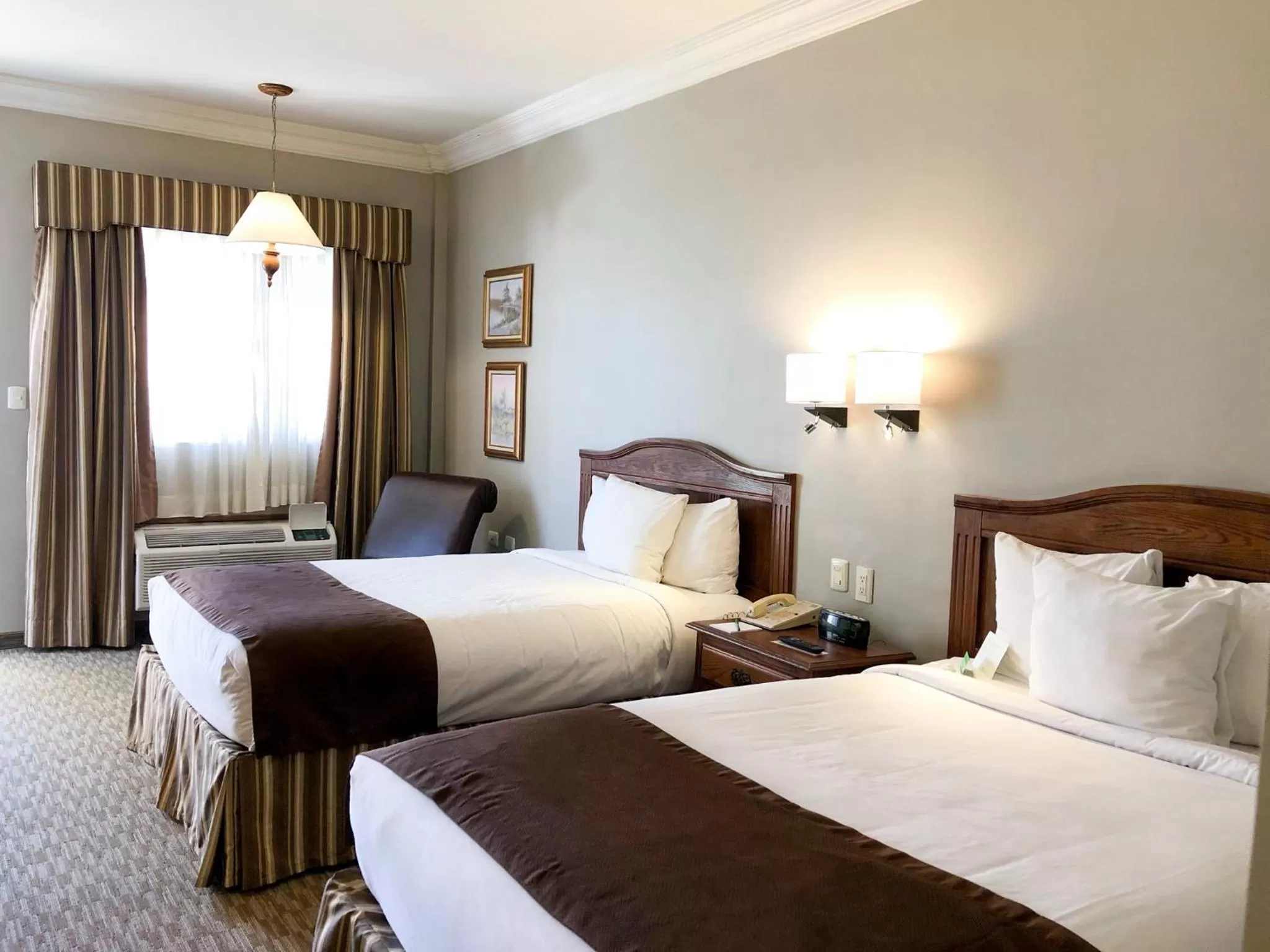 Property building, Bed in Fresno Galerias