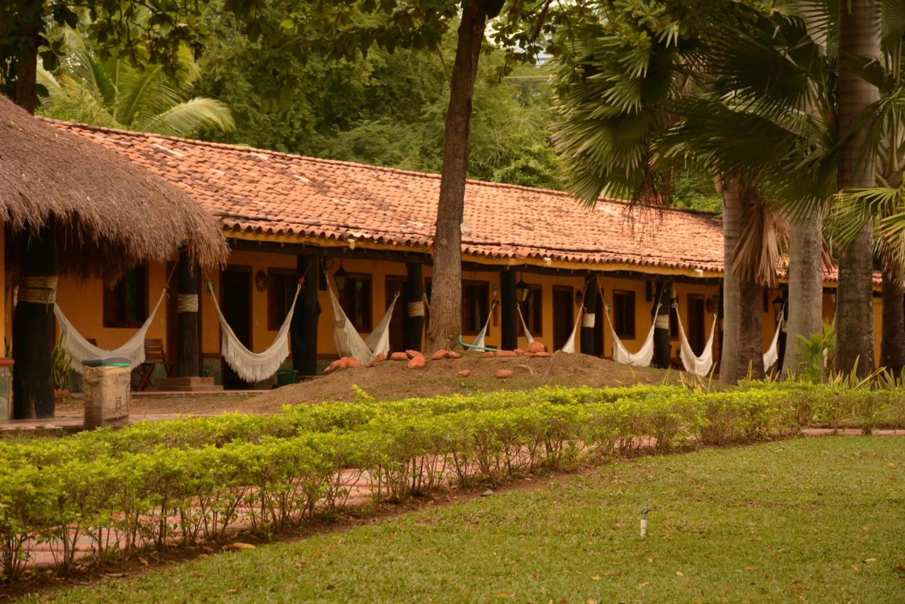 Property building in Hotel Portón del Sol