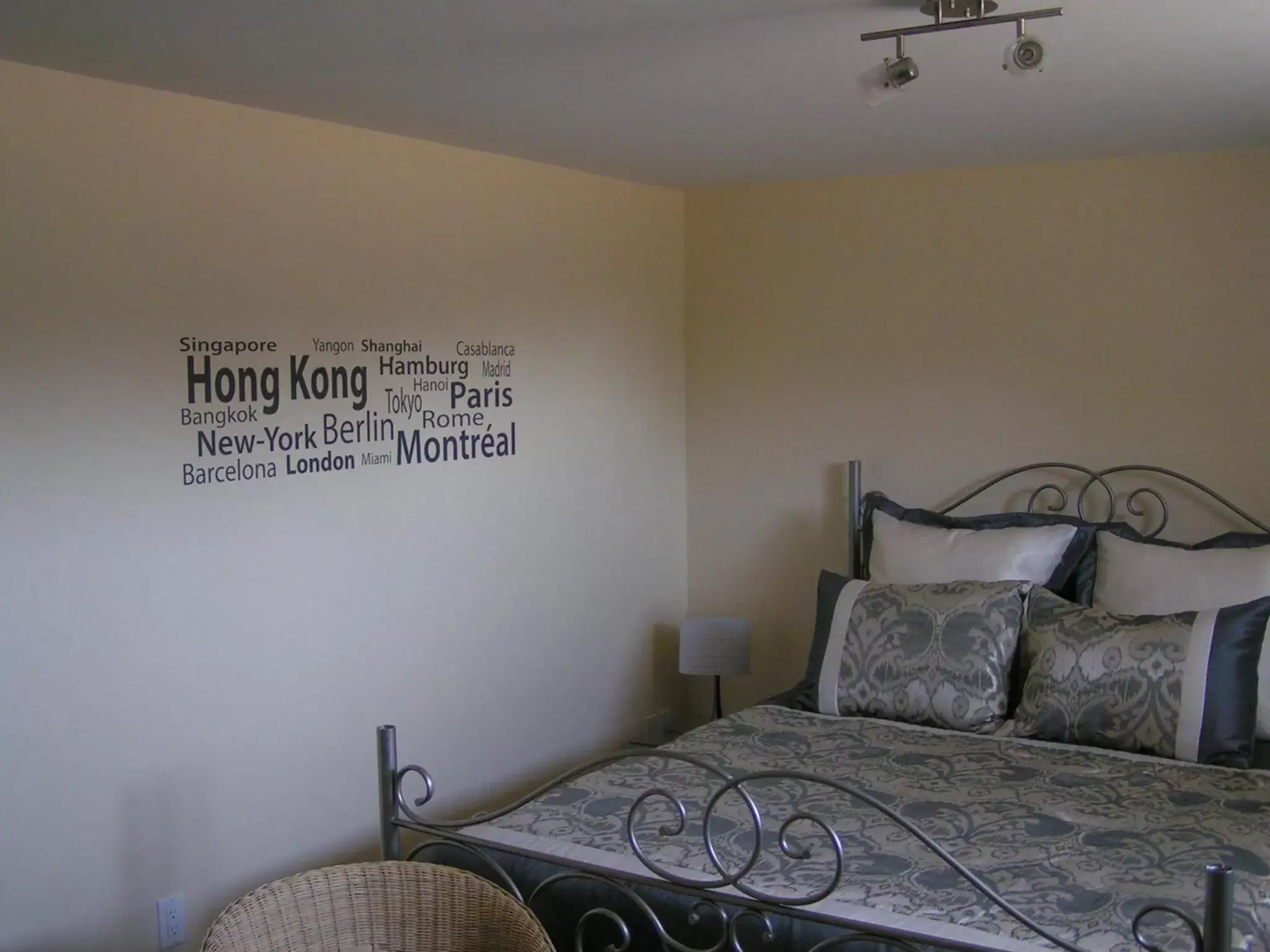 Queen Room with Shared Bathroom in Nowak's Own B&B Queen Room with Shared Bathroom in Nowak's Own B&B