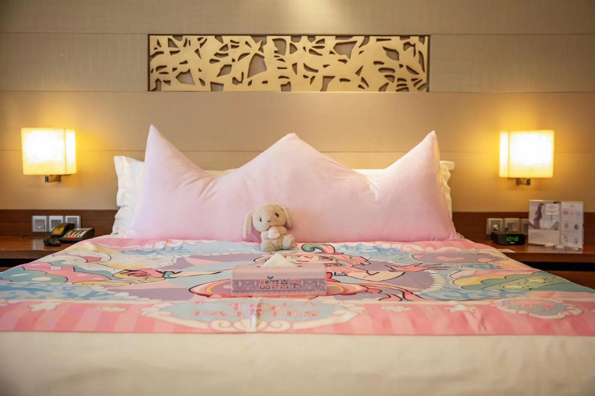 Bed in Crowne Plaza Guangzhou City Centre by IHG