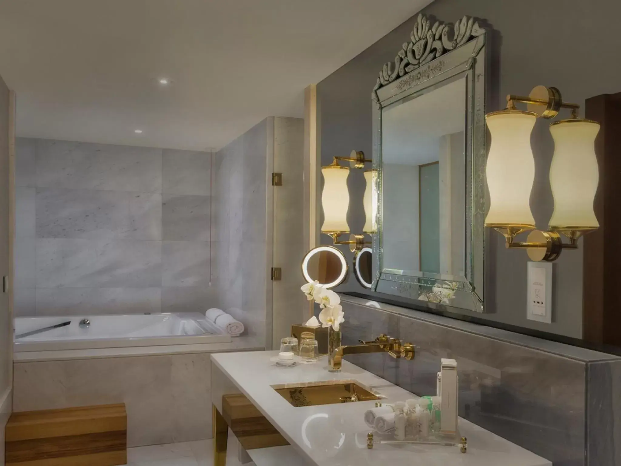 Shower, Bathroom in CVK Park Bosphorus Hotel Istanbul