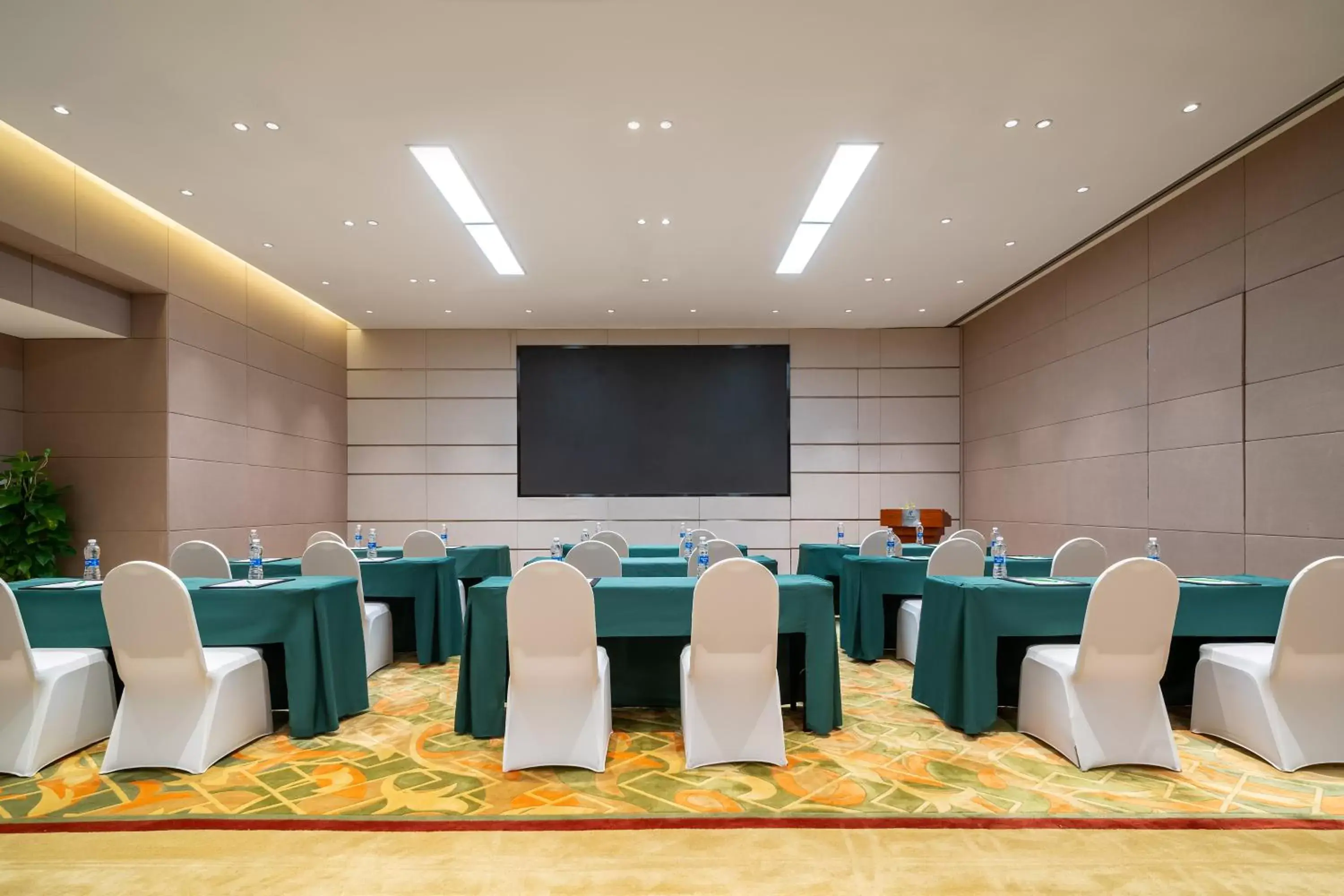 Meeting/conference room in Holiday Inn Shanghai Hongqiao Central, an IHG Hotel