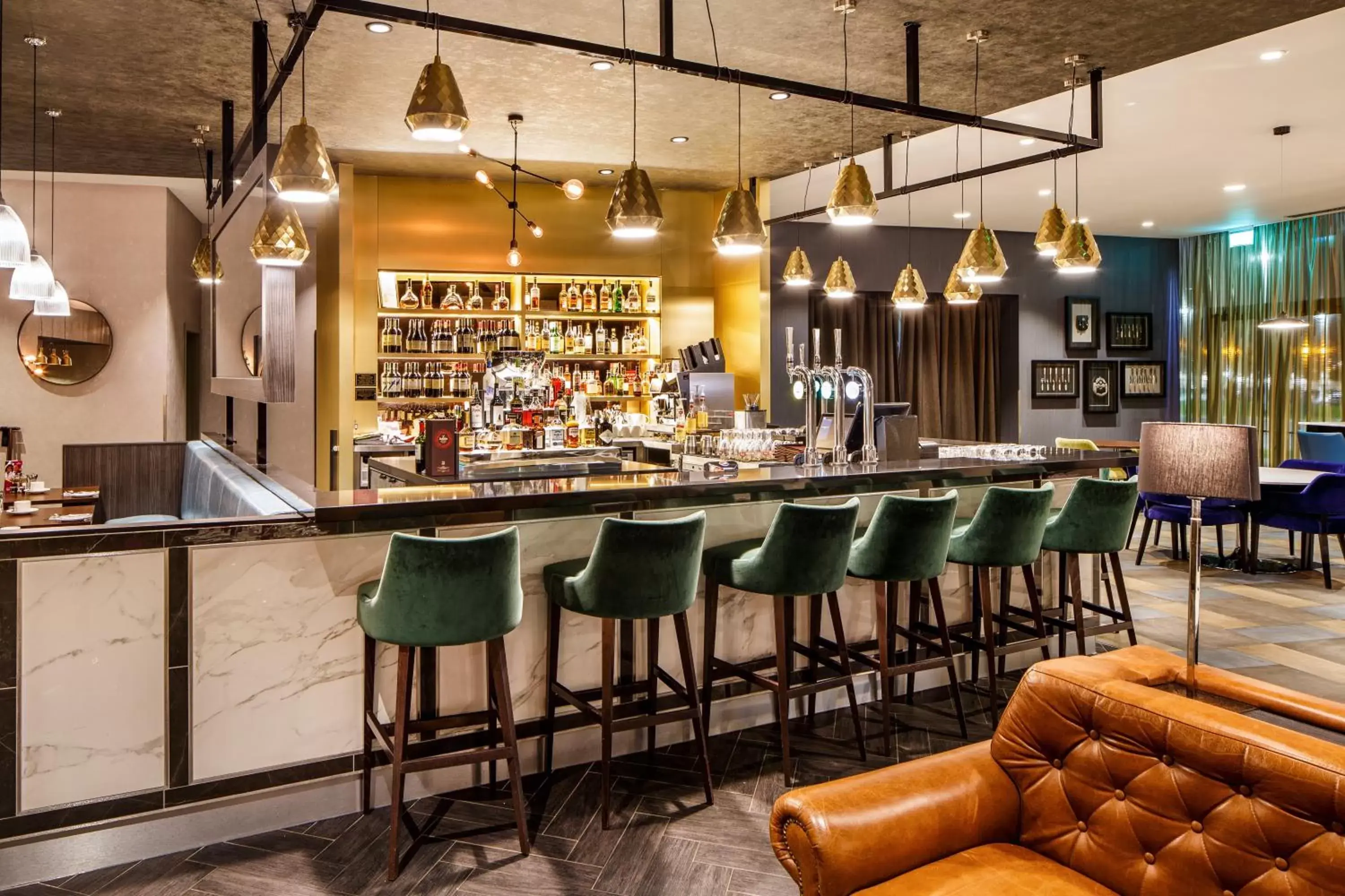 Lounge or bar, Lounge/Bar in Crowne Plaza Aberdeen Airport, an IHG Hotel