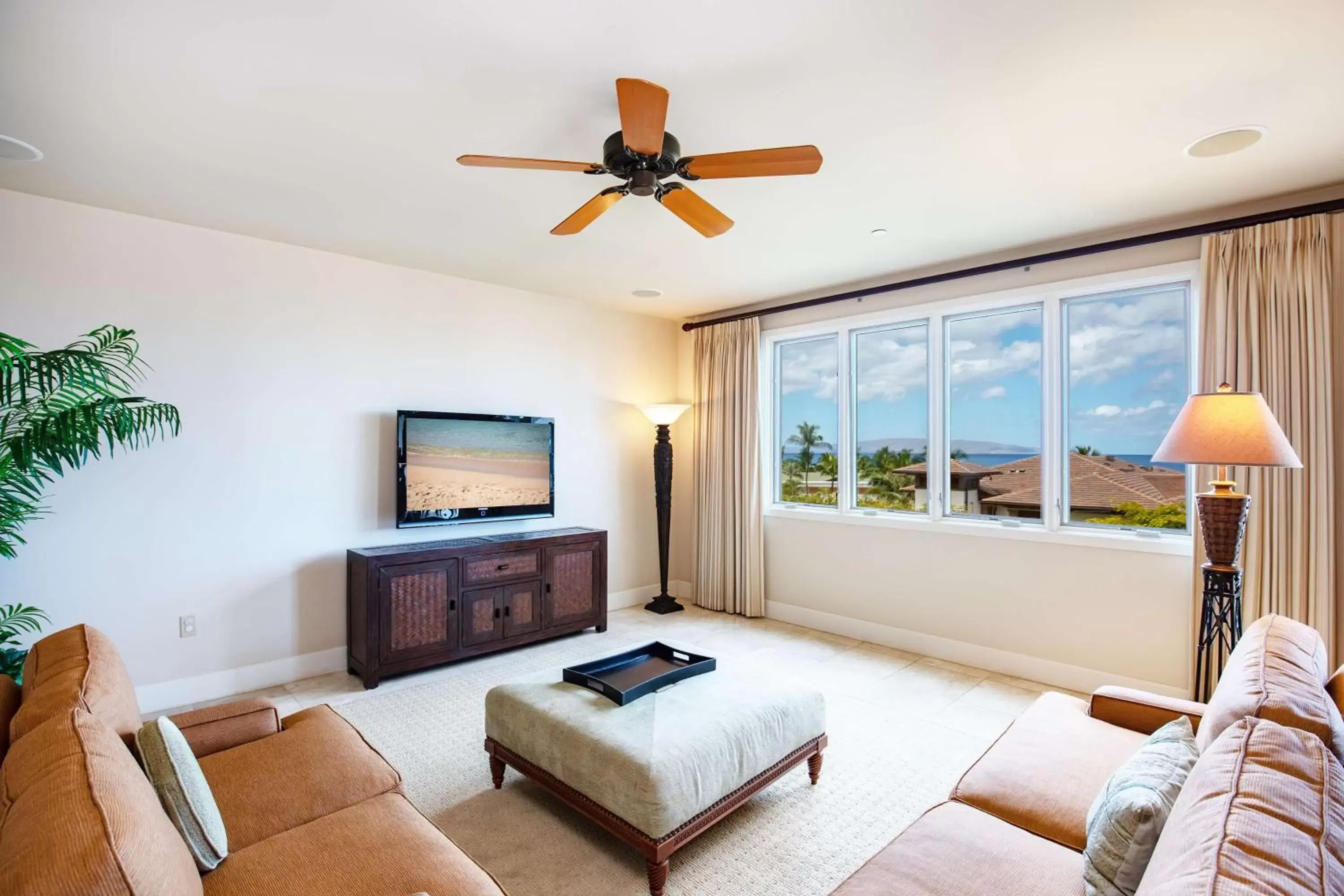 Photo of the whole room, Seating Area in Wailea Beach Villas, a Destination by Hyatt Residence