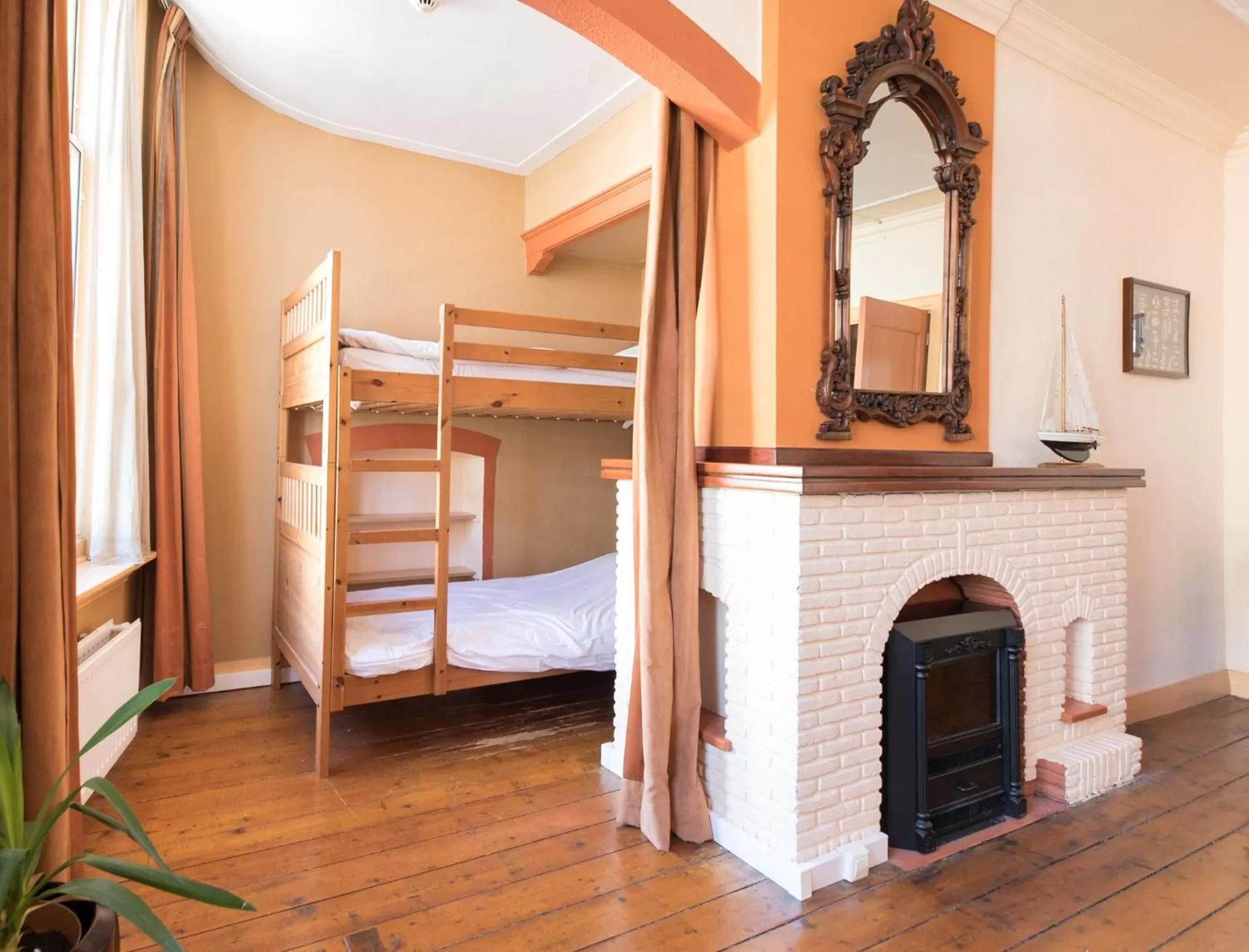 Living room in Hotel de Vischpoorte, centrum Deventer en aan de IJssel